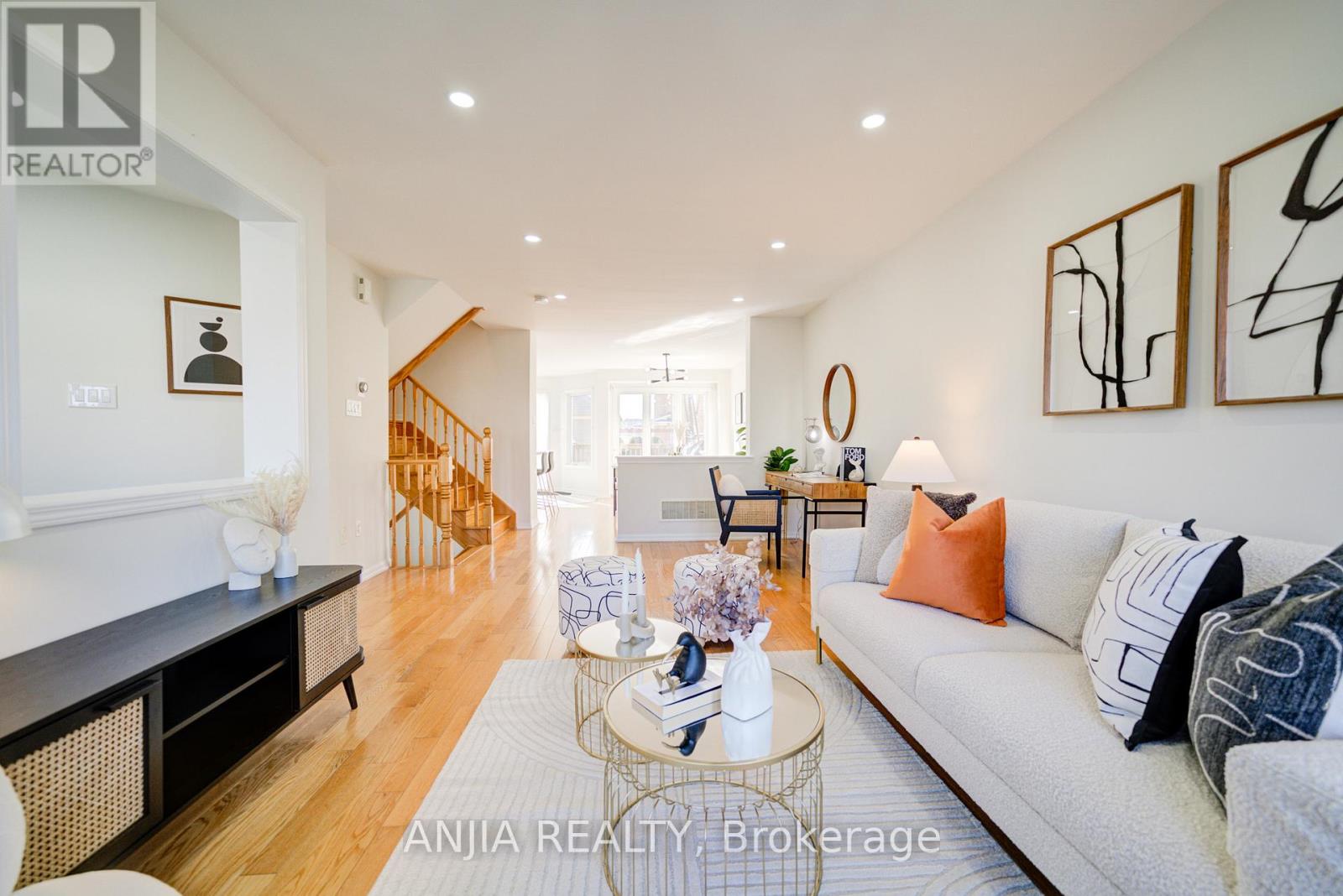 42 Gas Lamp Lane, Markham (Cornell), Ontario  L6B 0H5 - Photo 8 - N12148760