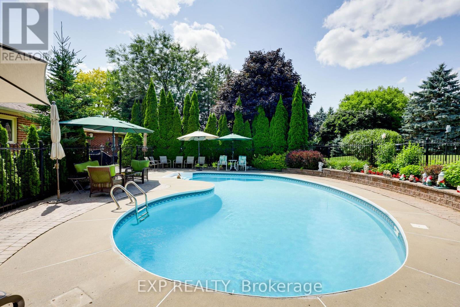 287 Burns Boulevard, King, Ontario  L7B 1E1 - Photo 37 - N12148818