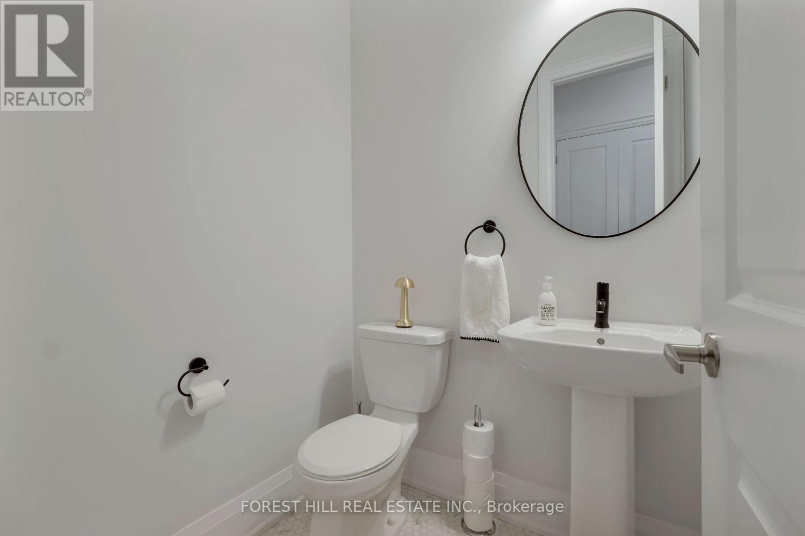 124 Sikura Circle, Aurora, Ontario  L4G 3Y9 - Photo 38 - N12148845