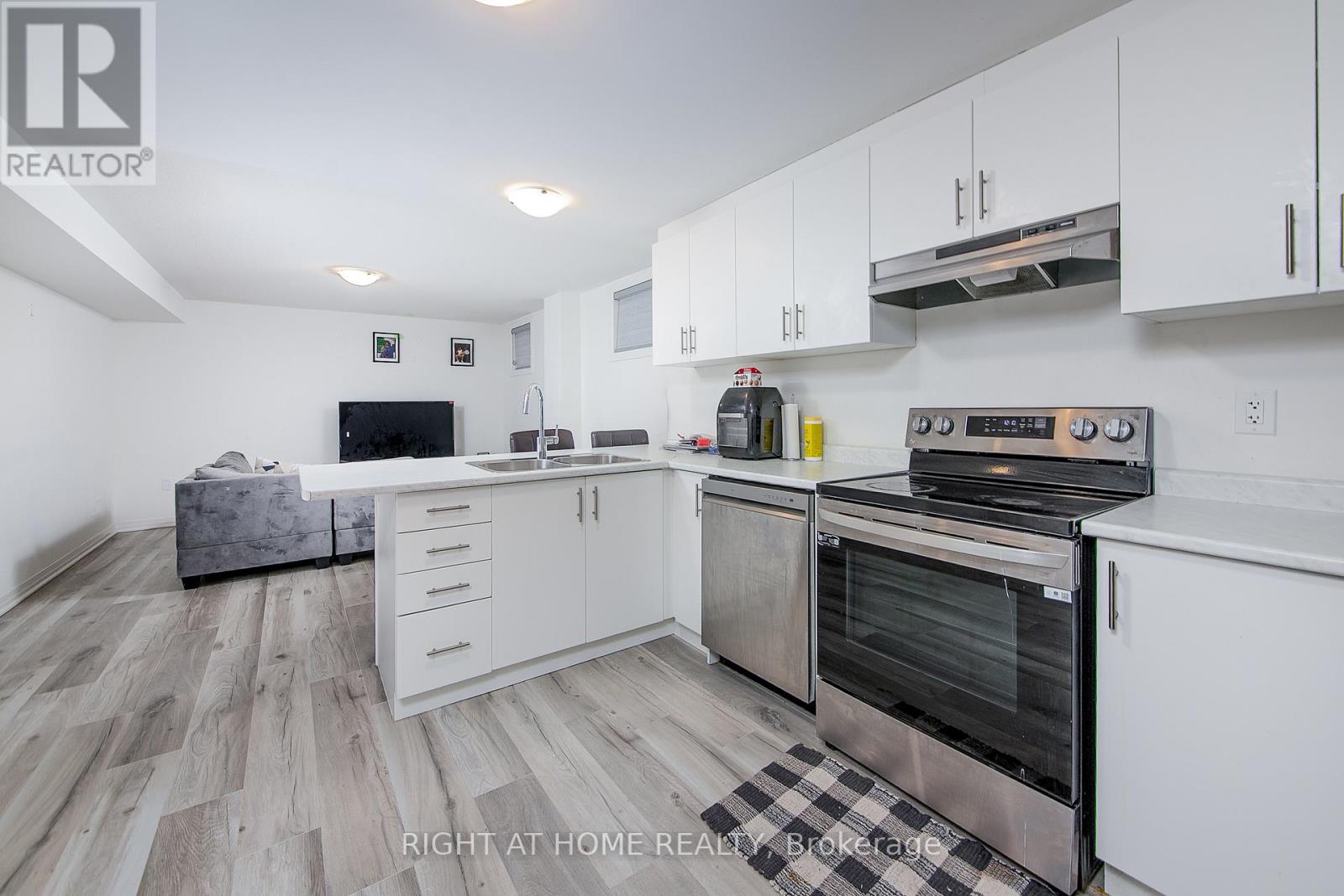 45 Shepherd Drive, Barrie, Ontario  L9J 0K4 - Photo 42 - S12148824