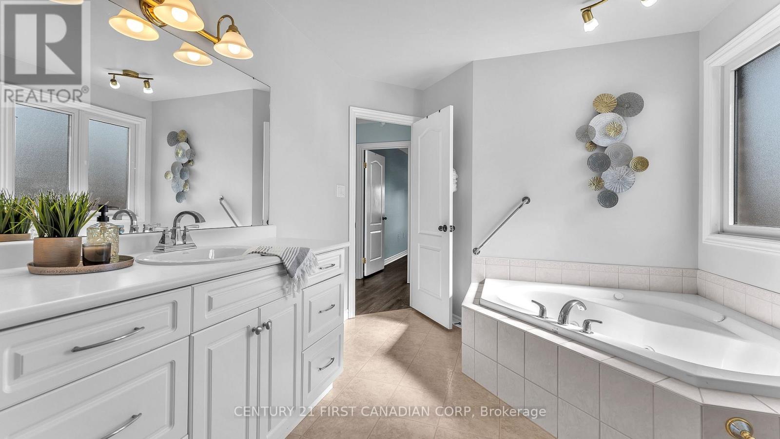 4.5 Morrison Drive, St. Thomas, Ontario  N5R 4S6 - Photo 14 - X12148899