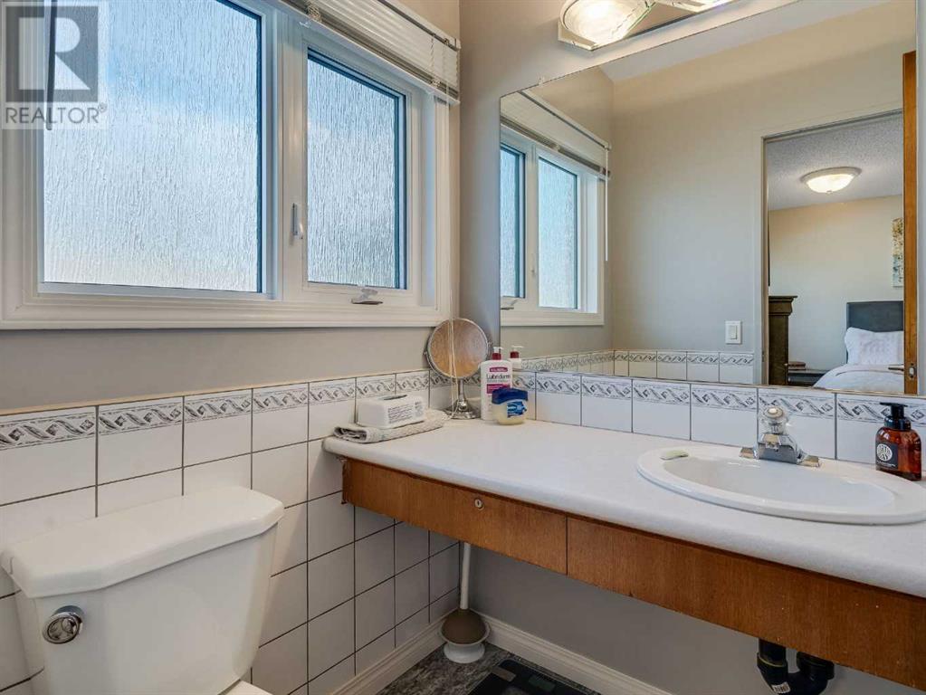 4203 Vauxhall Crescent Nw, Calgary, Alberta  T3A 0H8 - Photo 17 - A2217023