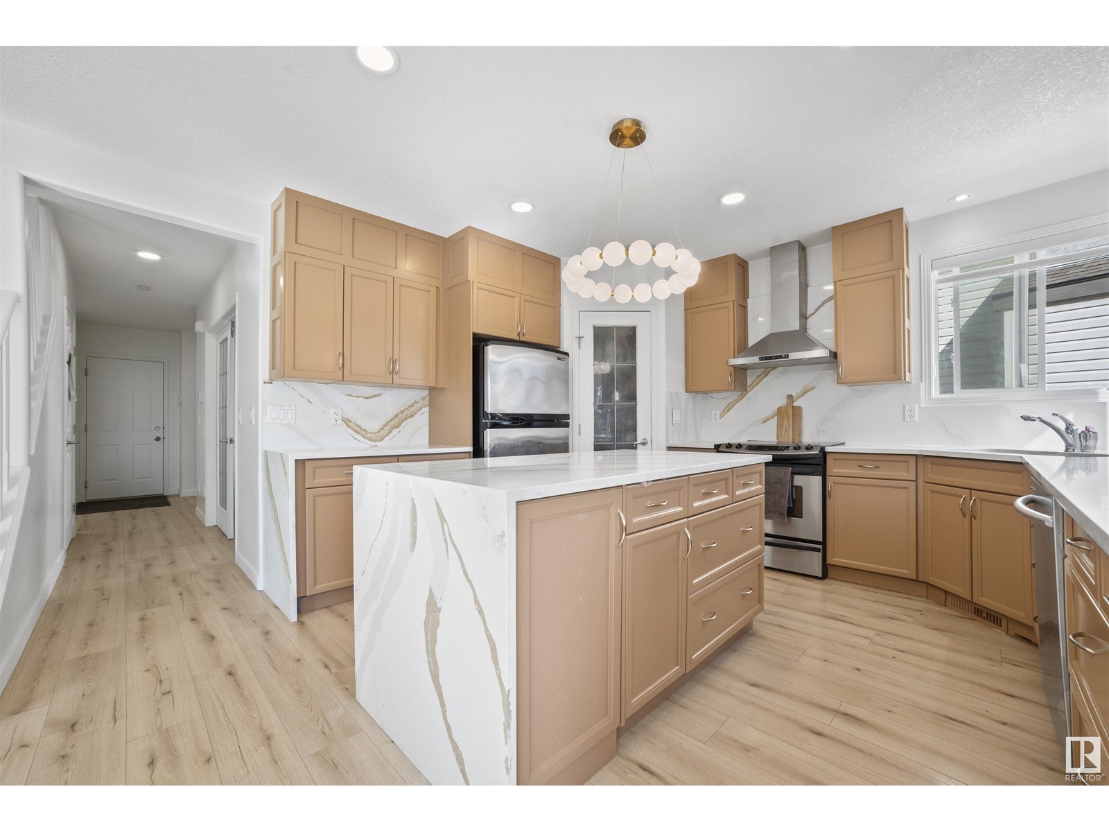 1665 Glastonbury Bv Nw, Edmonton, Alberta  T5T 6P3 - Photo 10 - E4436416