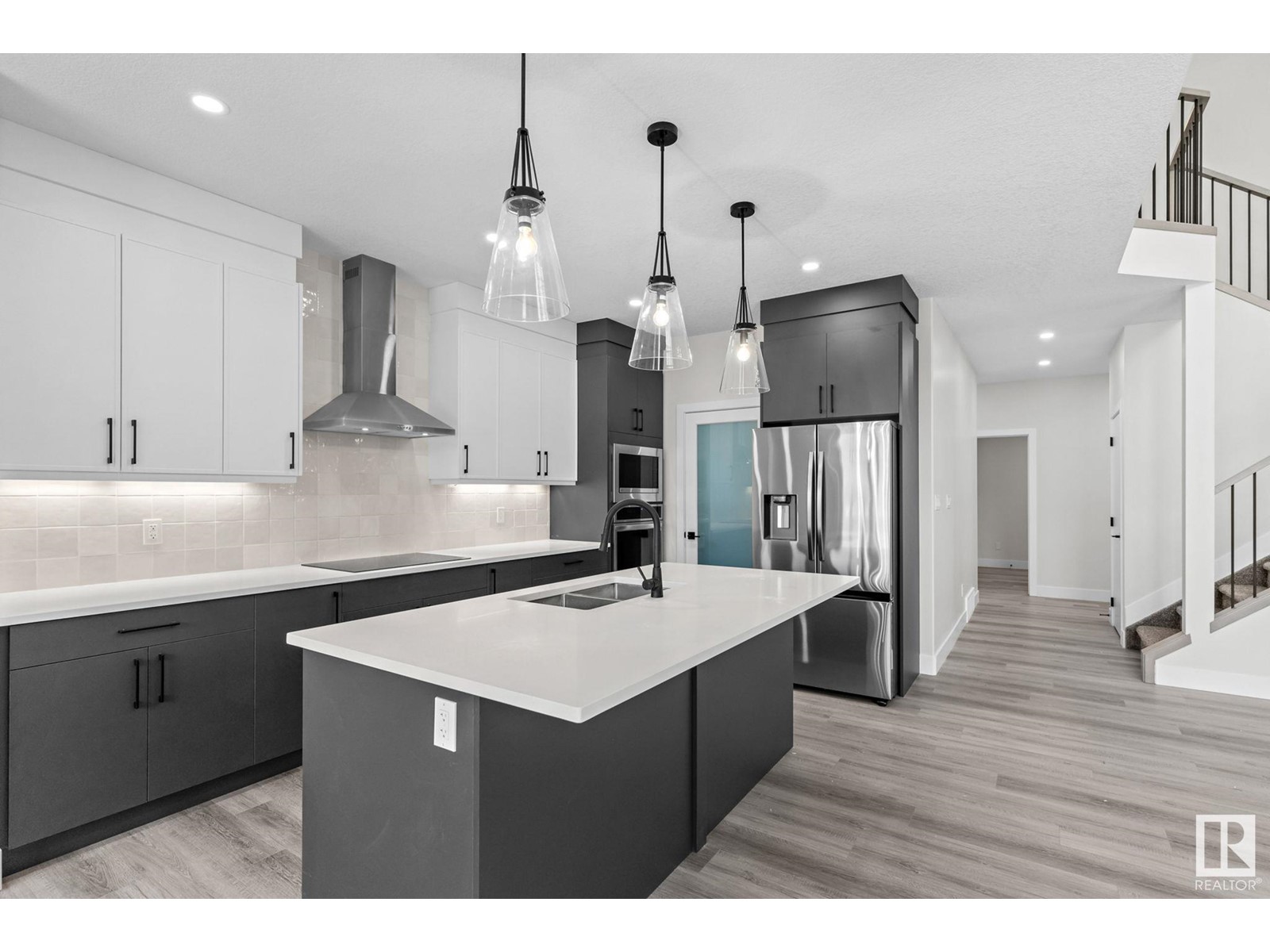 Property at 8512 181 AV NW image 3