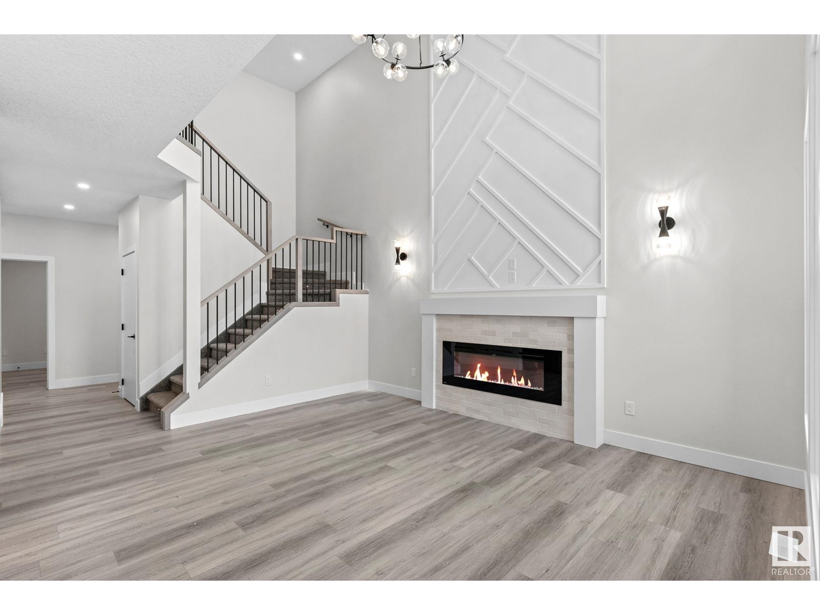 Property at 8512 181 AV NW image 2