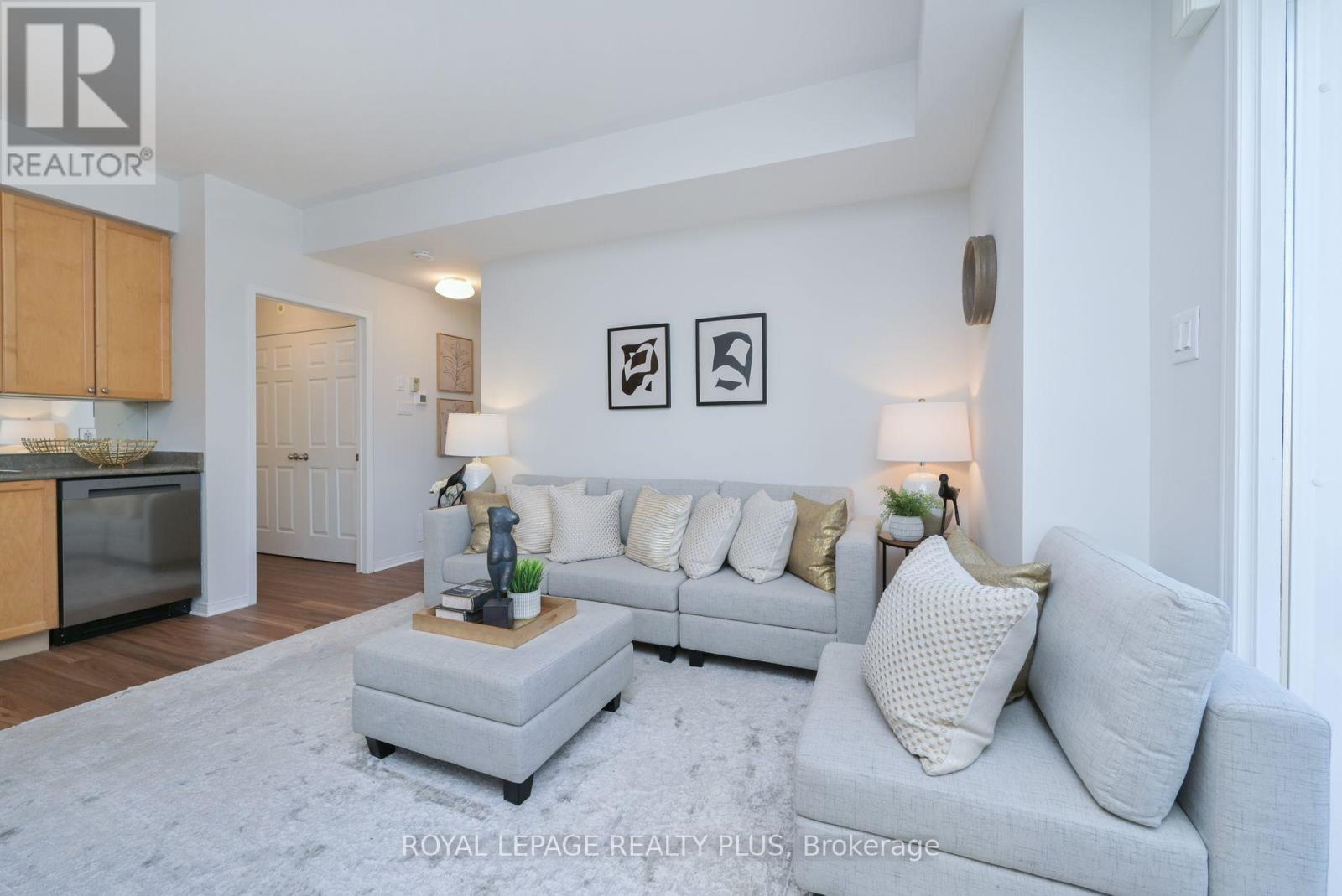 59 - 3056 Eglinton Avenue W, Mississauga, Ontario  L5M 8E4 - Photo 3 - W12148833