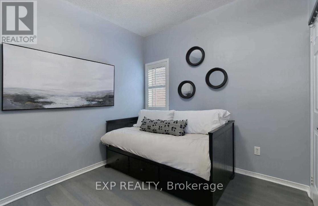 Main - 1 Goldie Avenue, Brampton, Ontario  L7A 2C7 - Photo 11 - W12148868
