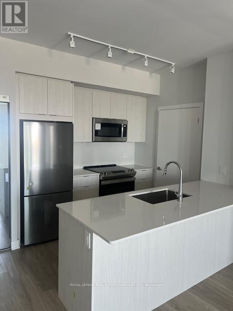 4801 - 430 Square One Drive, Mississauga, Ontario  L5B 0L6 - Photo 5 - W12148877