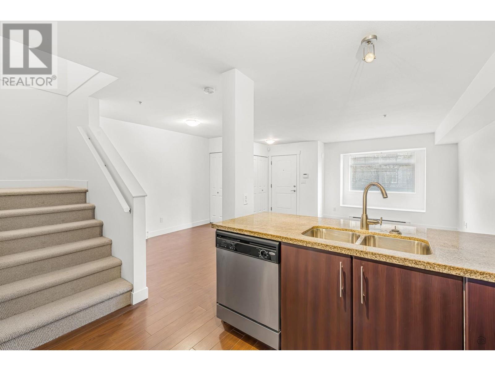 53 7428 14th Avenue, Burnaby, British Columbia  V3N 0C2 - Photo 10 - R3001965
