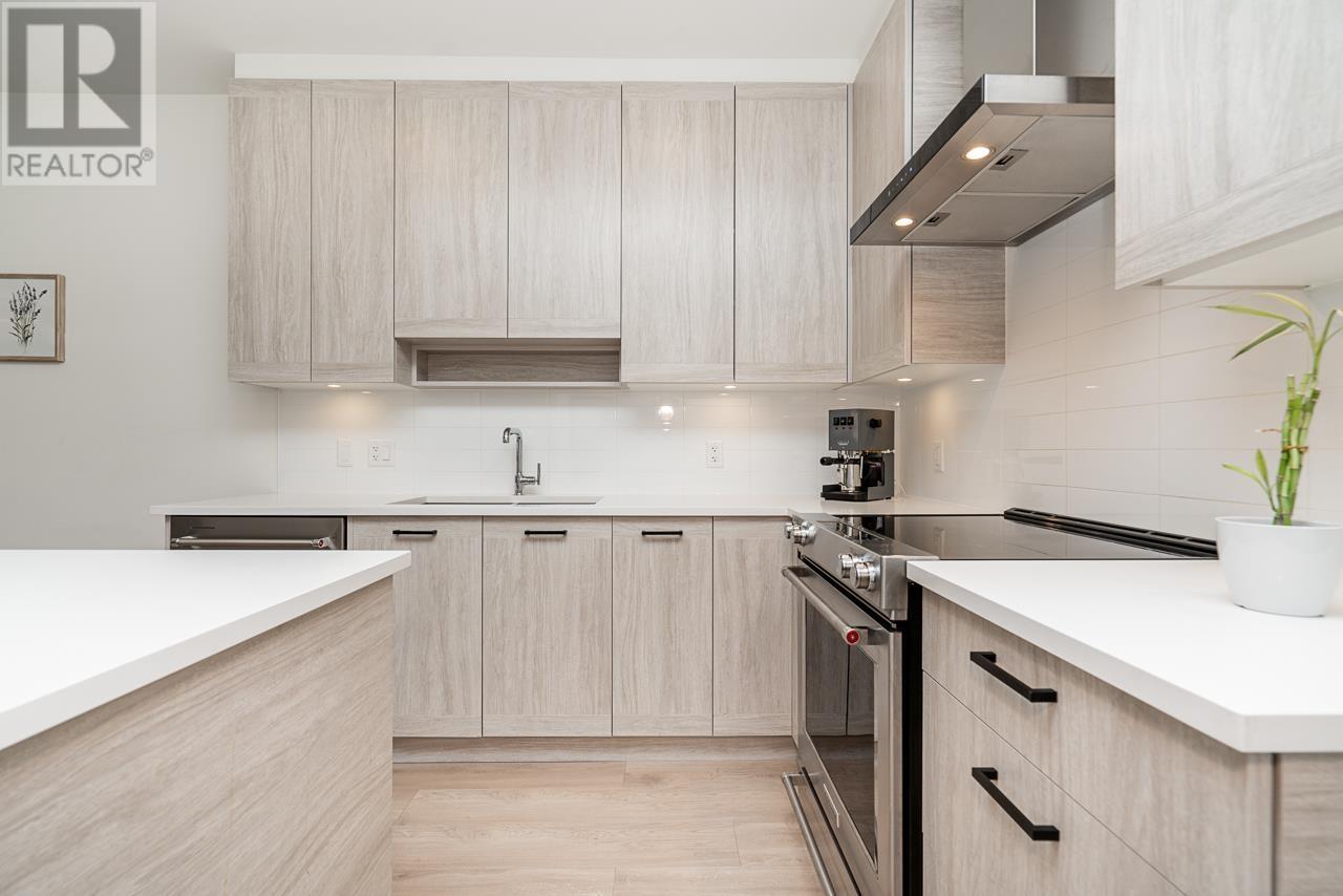 213 7579 16th Street, Burnaby, British Columbia  V3N 0H7 - Photo 4 - R3002804