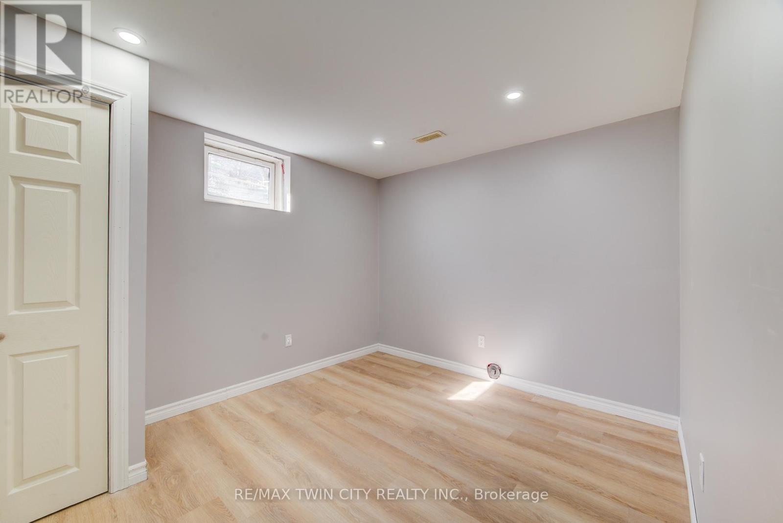 144 Udvari Crescent, Kitchener, Ontario  N2N 3P6 - Photo 24 - X12148735