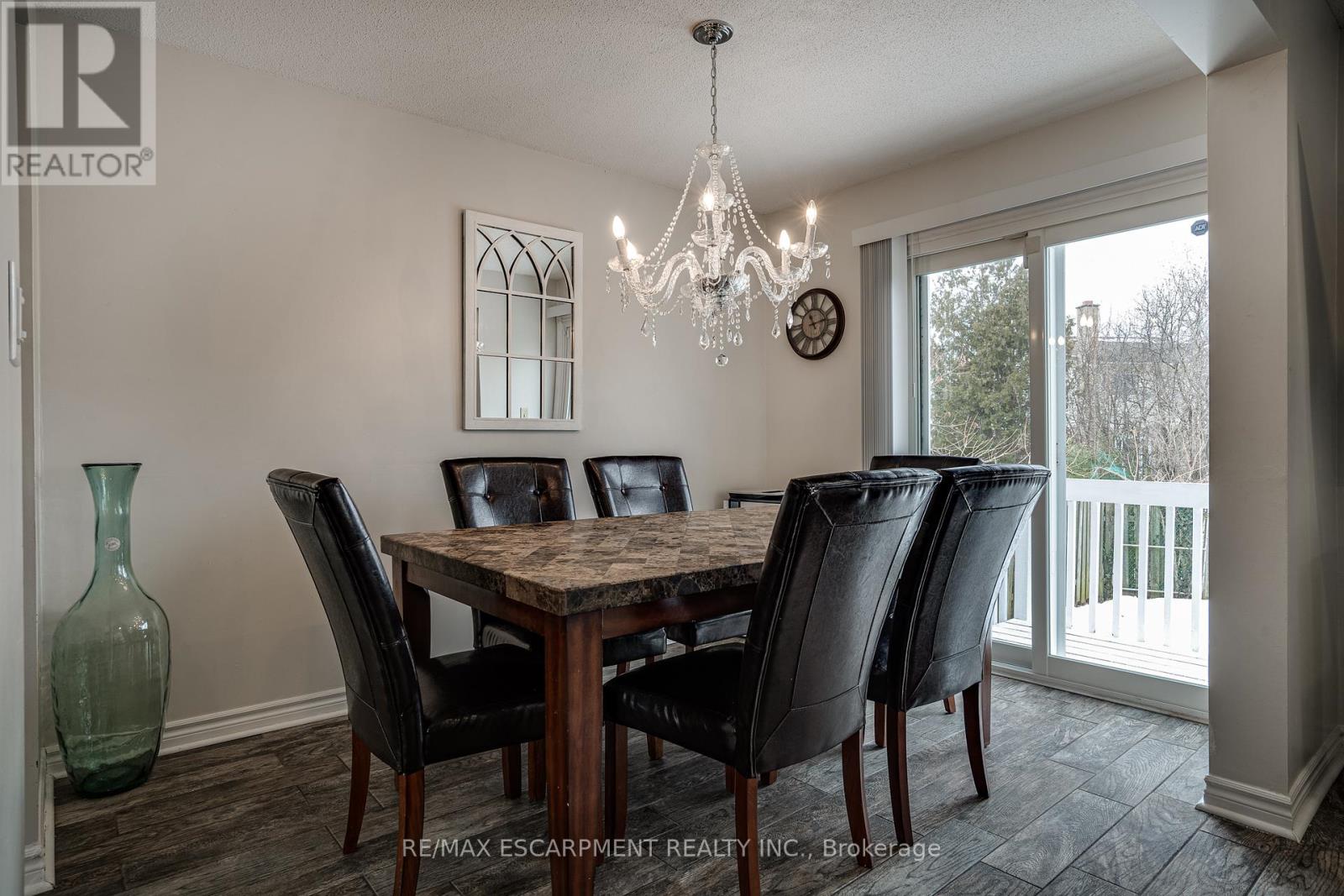 29 Capri Street, Thorold, Ontario  L2V 4W7 - Photo 13 - X12148770