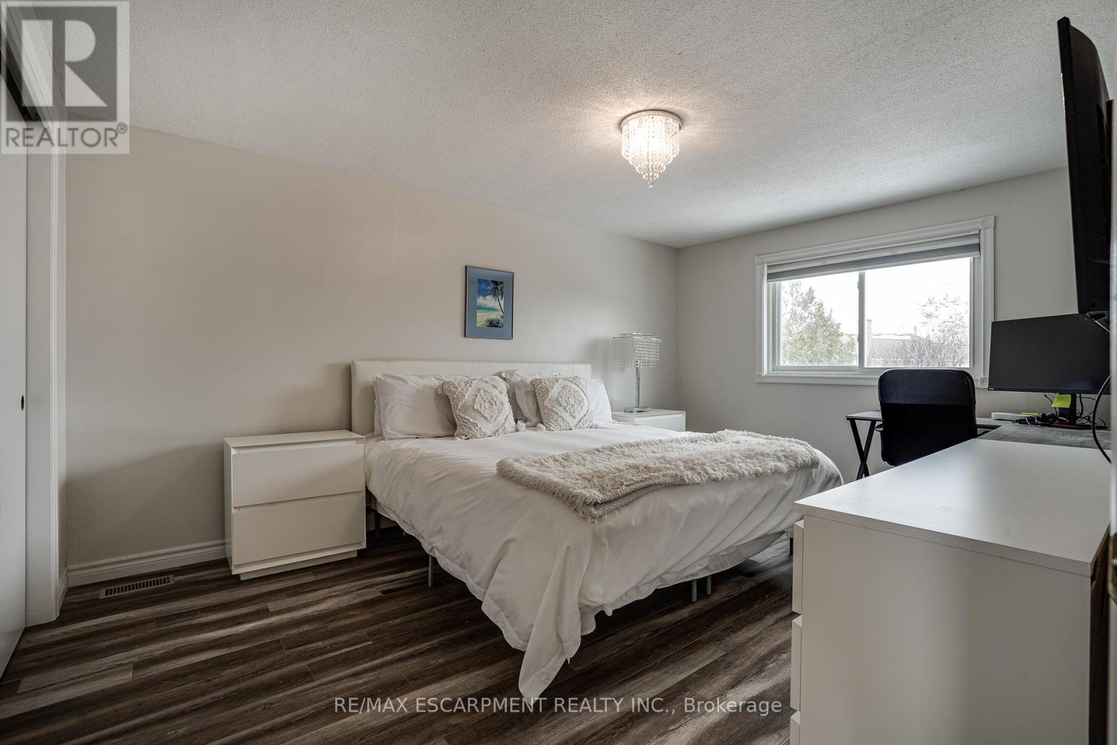 29 Capri Street, Thorold, Ontario  L2V 4W7 - Photo 21 - X12148770