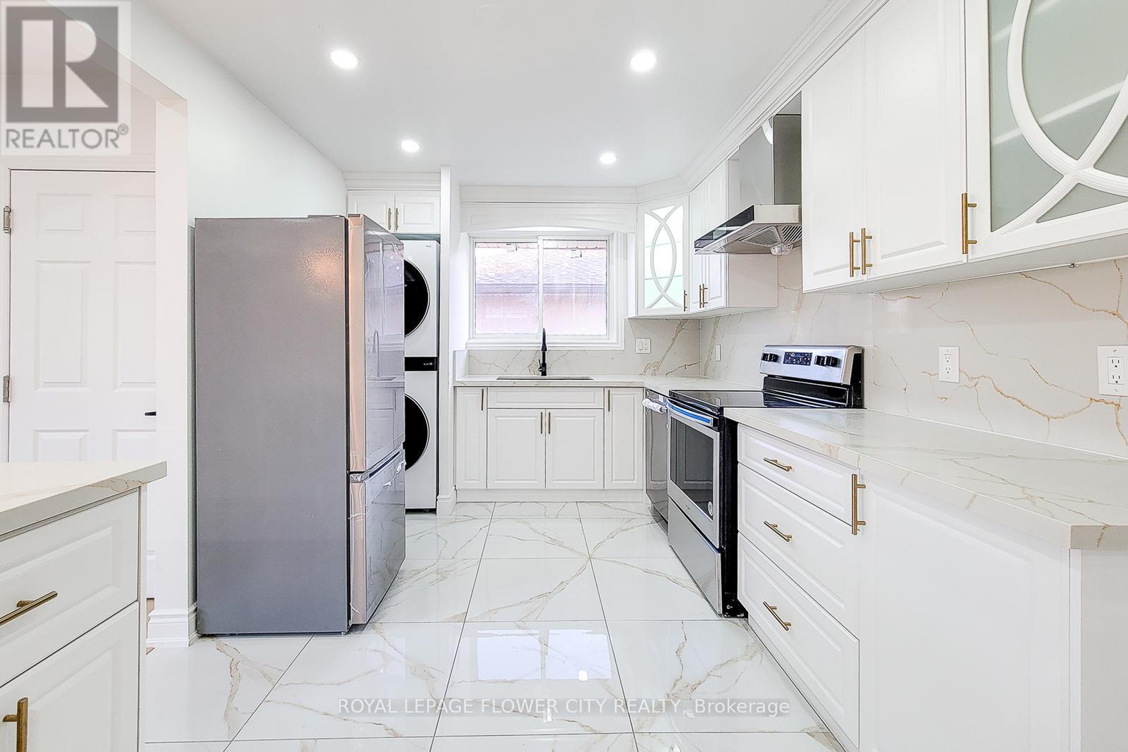 56 Moxley Drive, Hamilton, Ontario  L8T 3Y7 - Photo 7 - X12148793