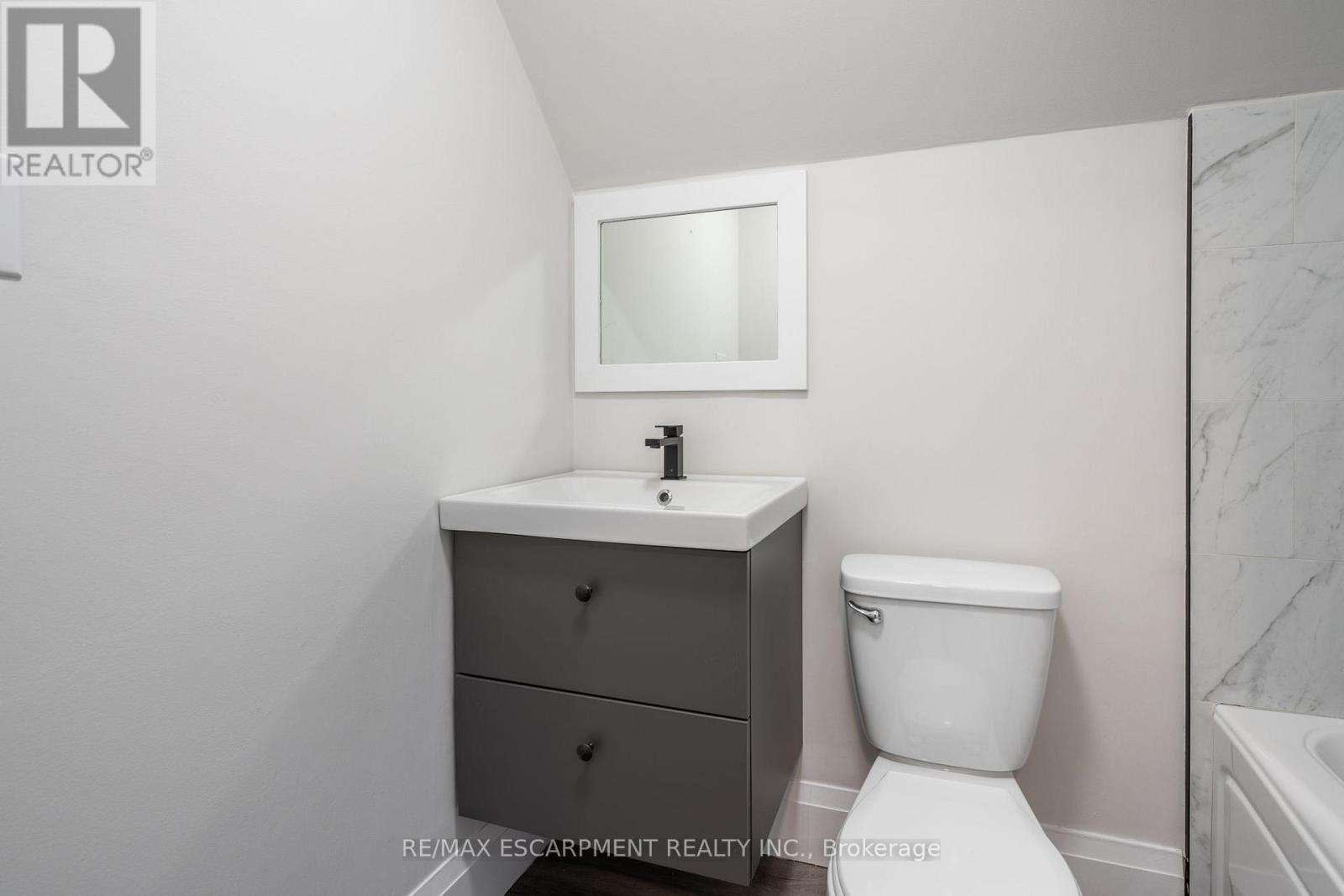 33 Dalkeith Avenue, Hamilton, Ontario  L8L 3J3 - Photo 24 - X12148802