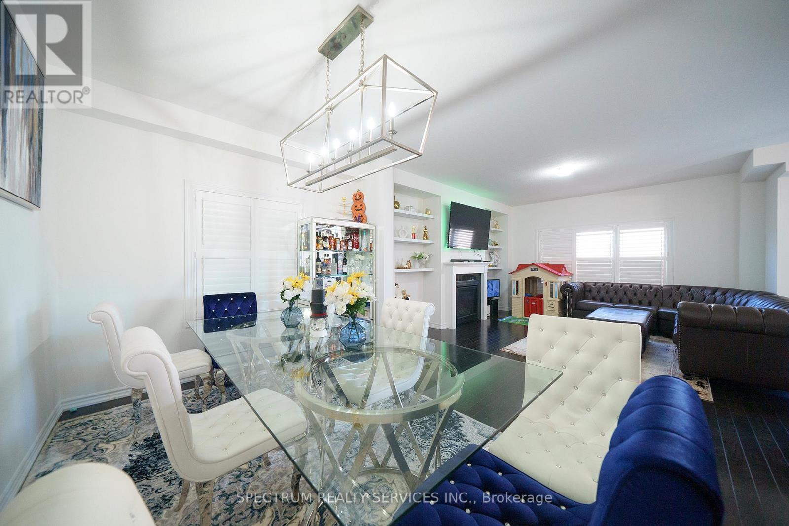 4 Sleeth Street, Brantford, Ontario  N3S 7V4 - Photo 8 - X12148812
