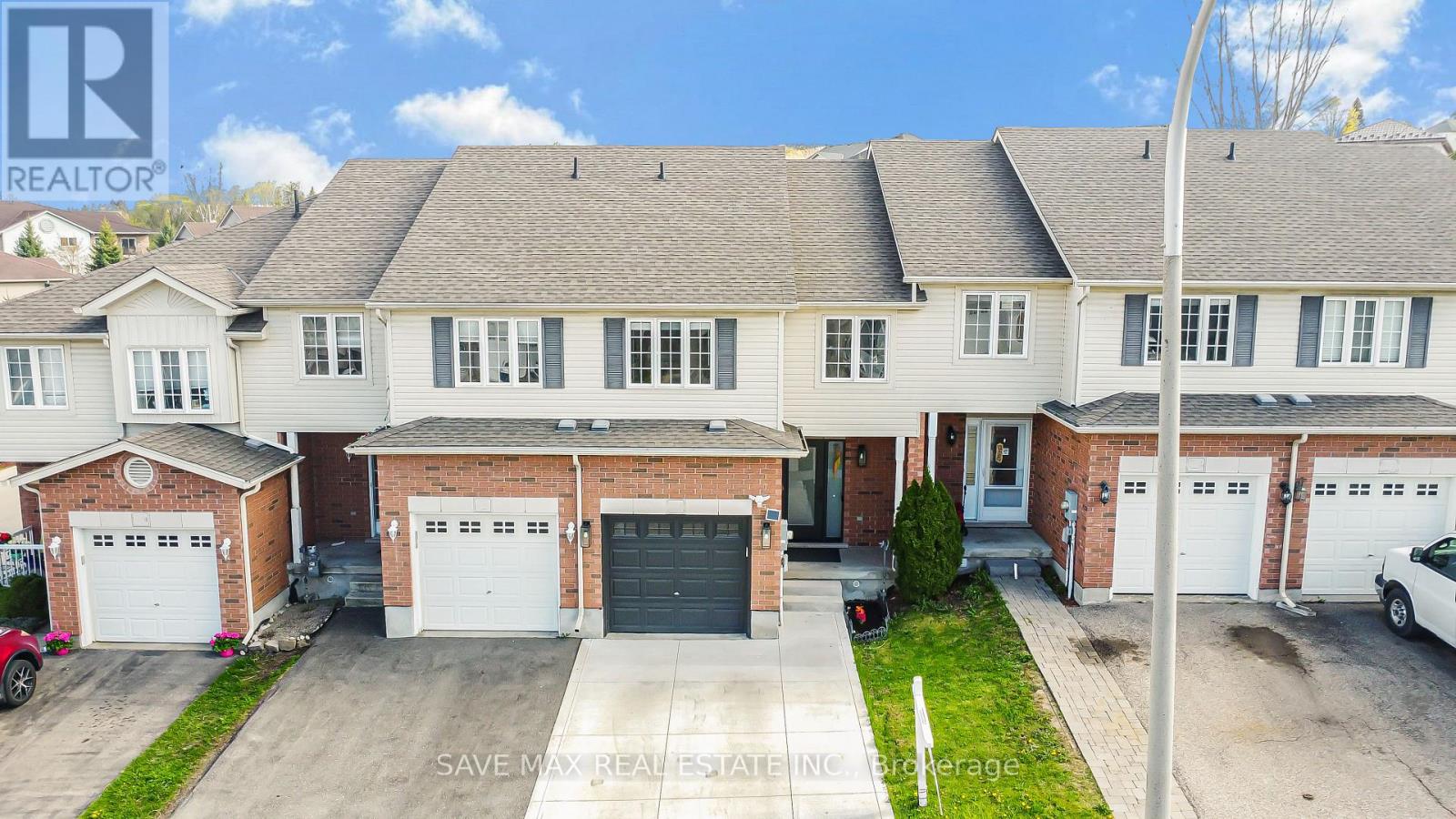Property at 295 BRIARMEADOW DR image 1