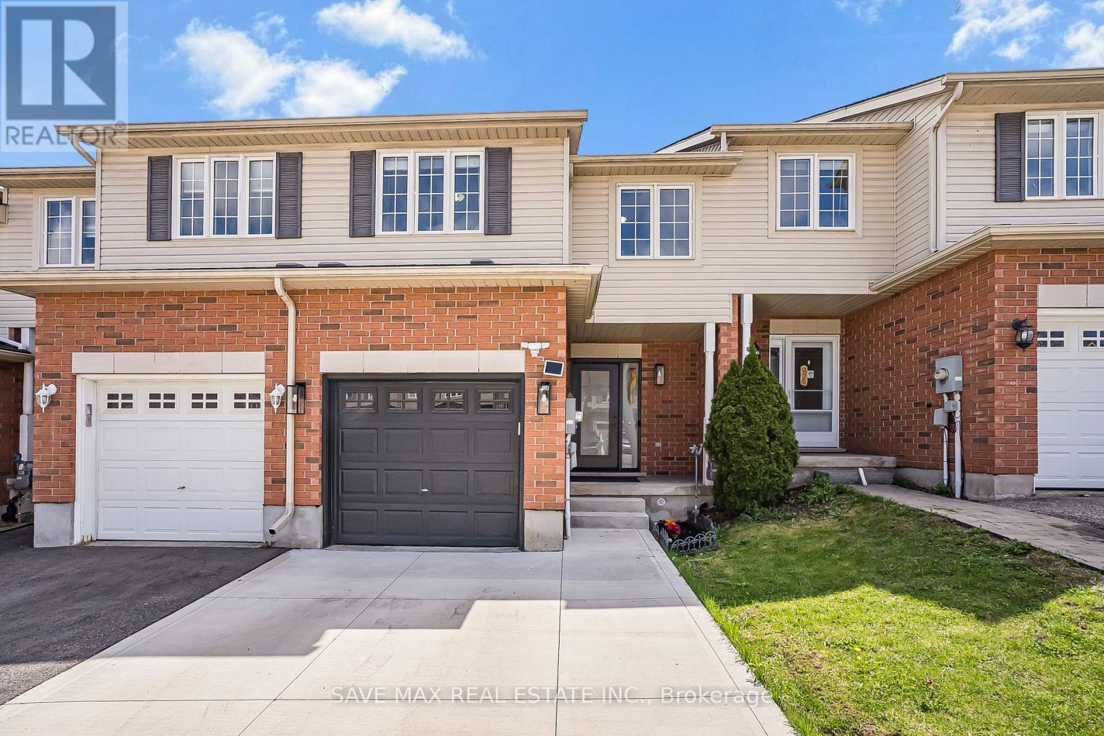 Property at 295 BRIARMEADOW DR image 3