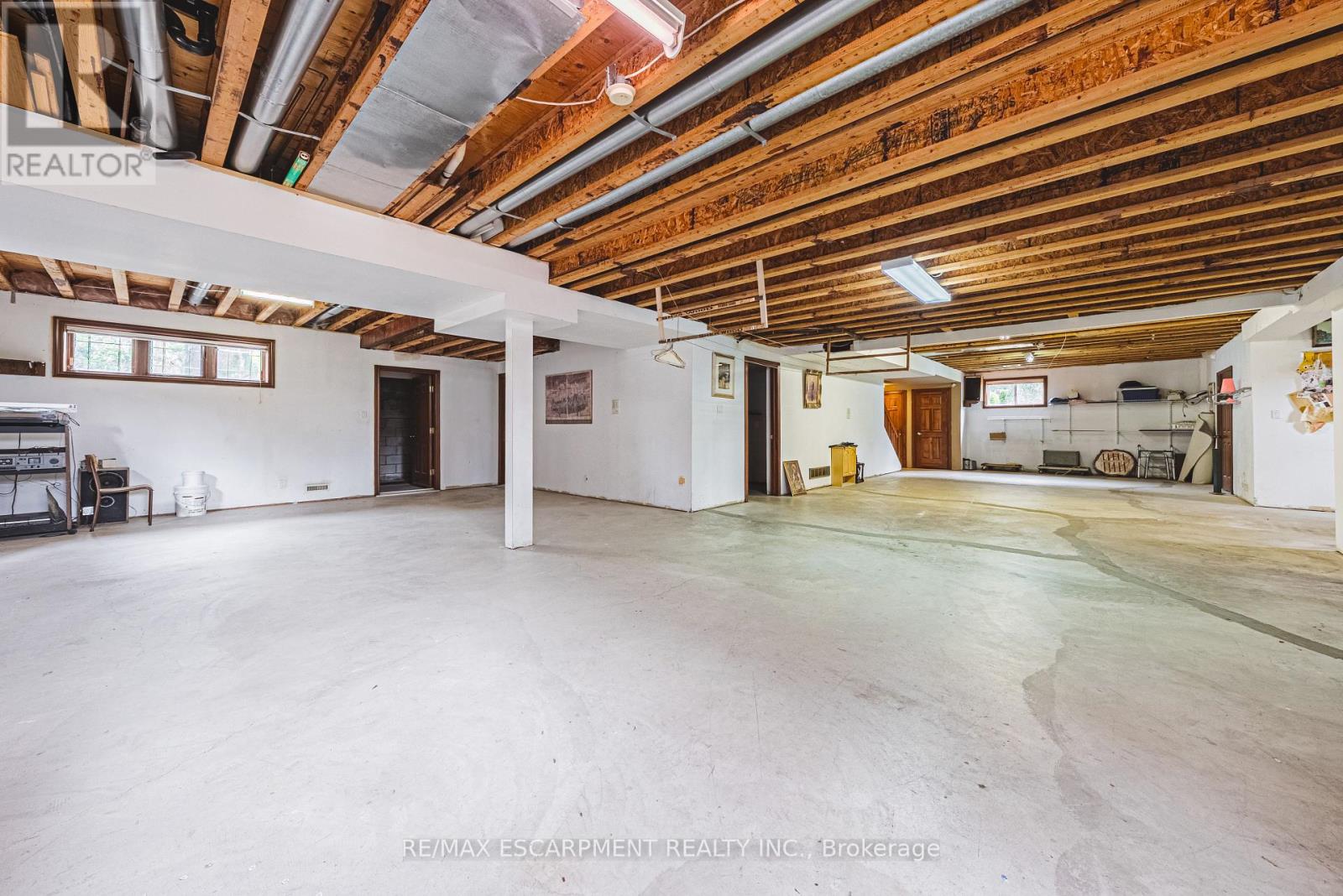 388 Hemlock Avenue, Hamilton, Ontario  L8E 2E1 - Photo 37 - X12148843