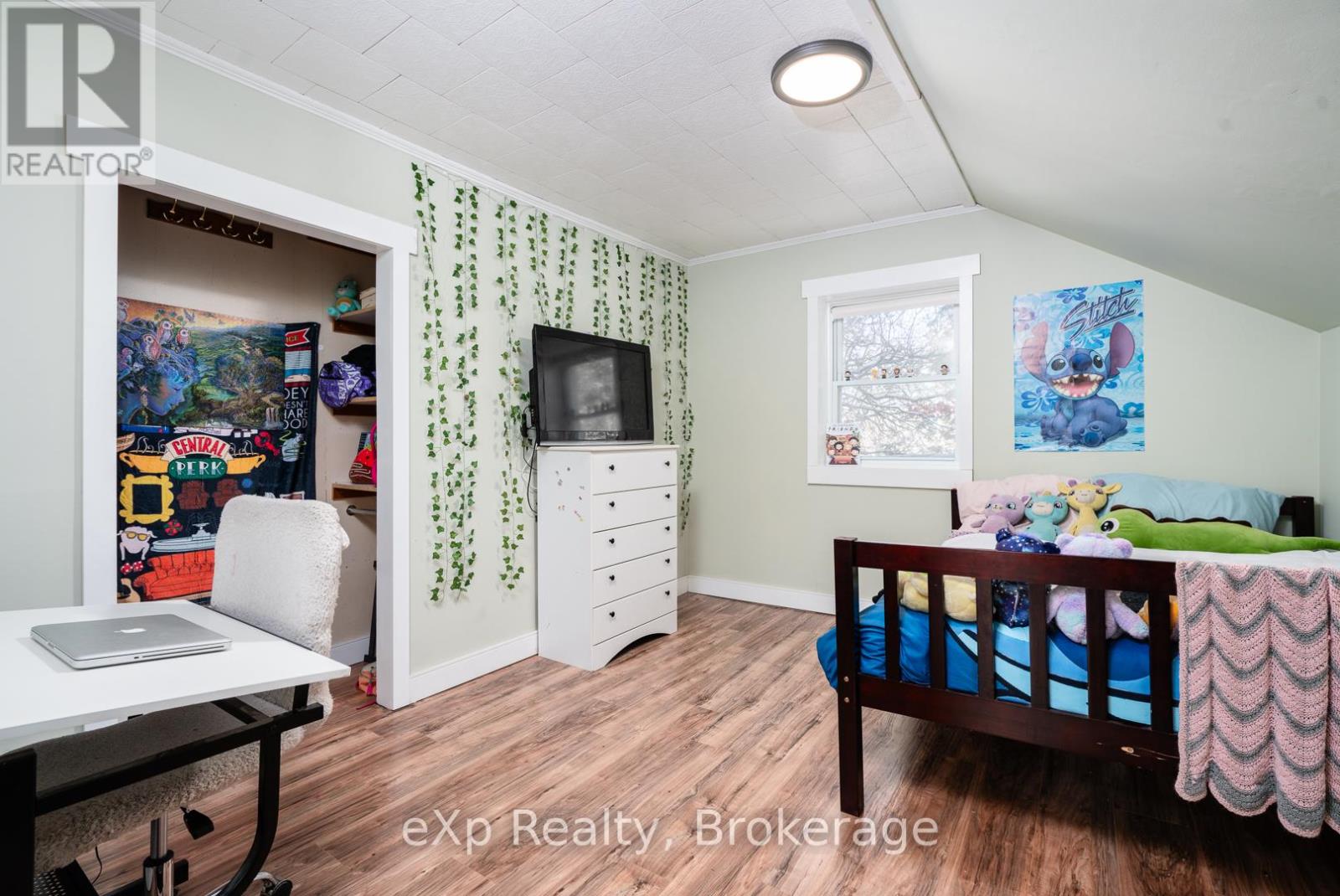 9499 Maas Park Drive, Wellington North, Ontario  N0G 2L0 - Photo 16 - X12148923