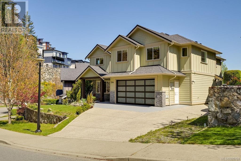 Property at 2344 Nicklaus Dr image 2