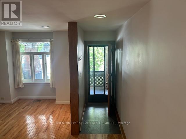 32 Henning Avenue, Toronto, Ontario  M4R 1X7 - Photo 5 - C12147775