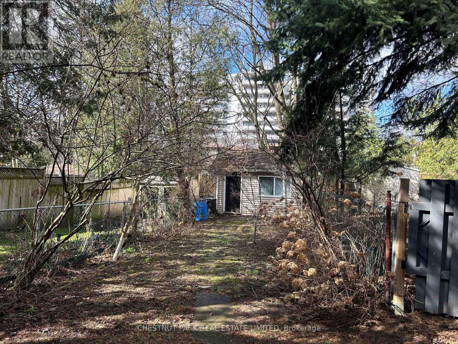 32 Henning Avenue, Toronto, Ontario  M4R 1X7 - Photo 25 - C12147775