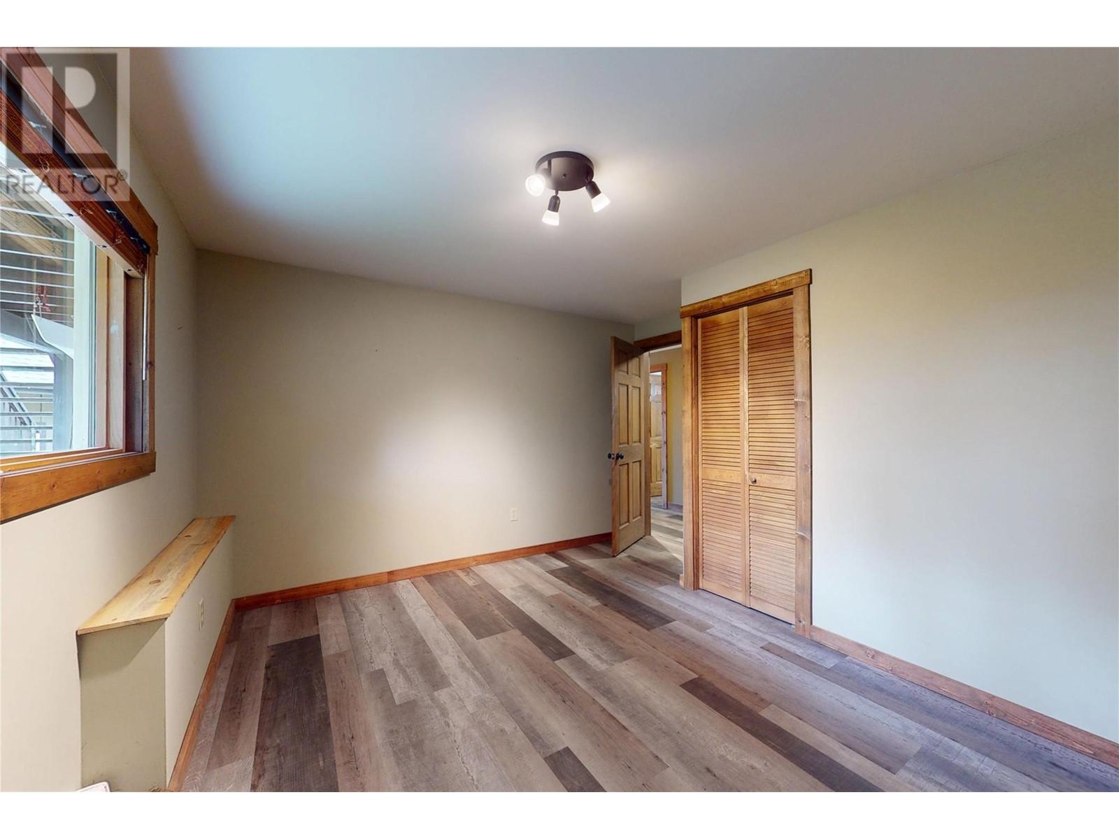 Property at 10600 Columbia Way image 3