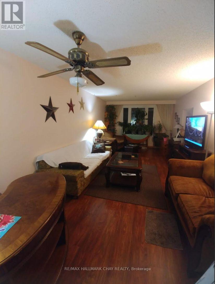 Property at 106 ZIMA CRESCENT image 3