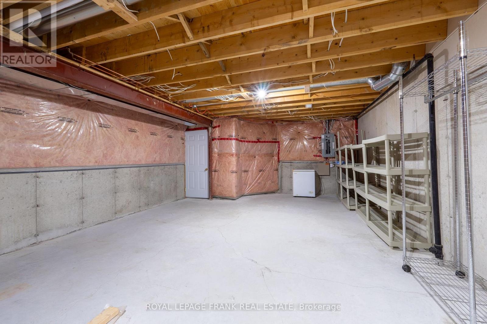 9 Eglington Street, Kawartha Lakes, Ontario  K9V 6K6 - Photo 25 - X12147941
