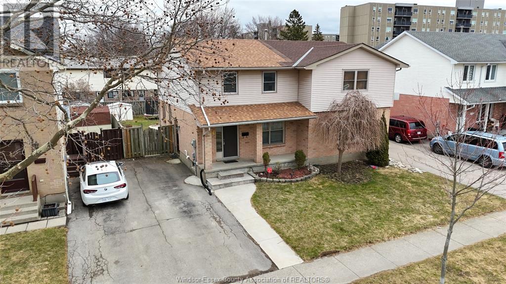 134 Golfdale, London, Ontario  N6C 5X7 - Photo 2 - 25012159