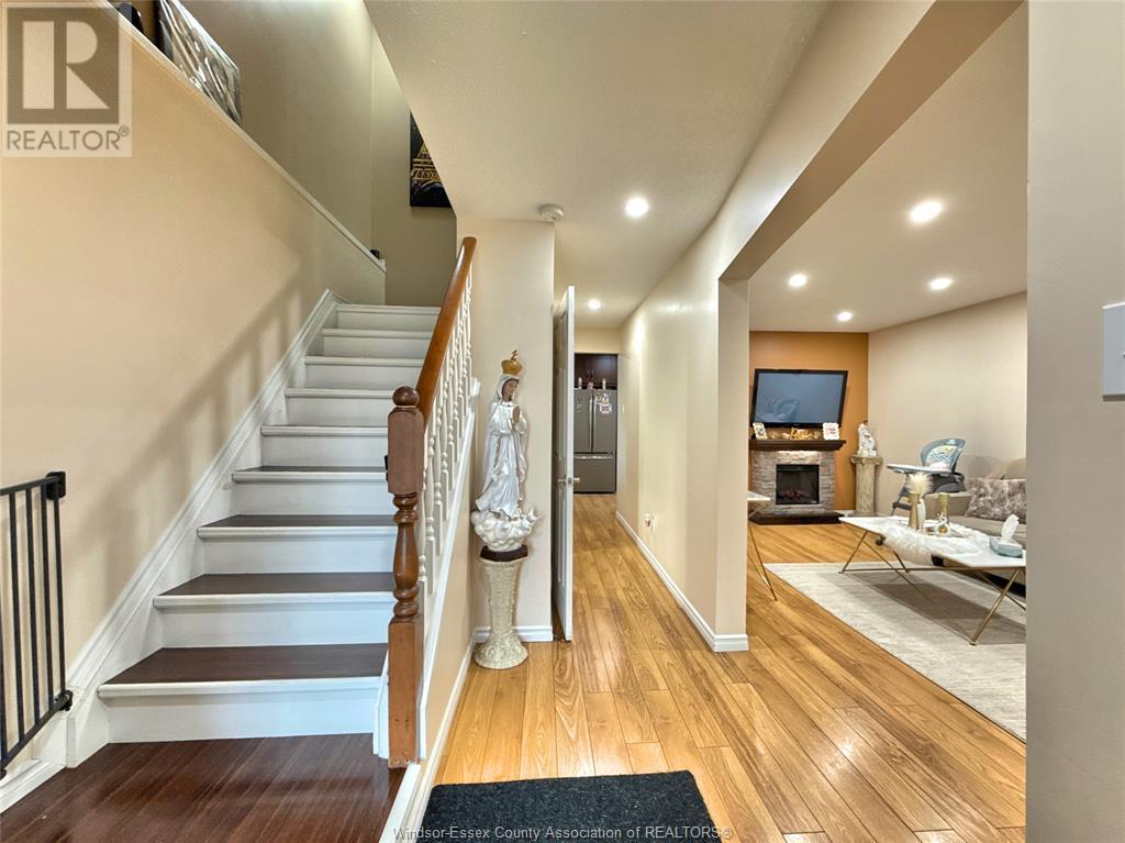 134 Golfdale, London, Ontario  N6C 5X7 - Photo 6 - 25012159