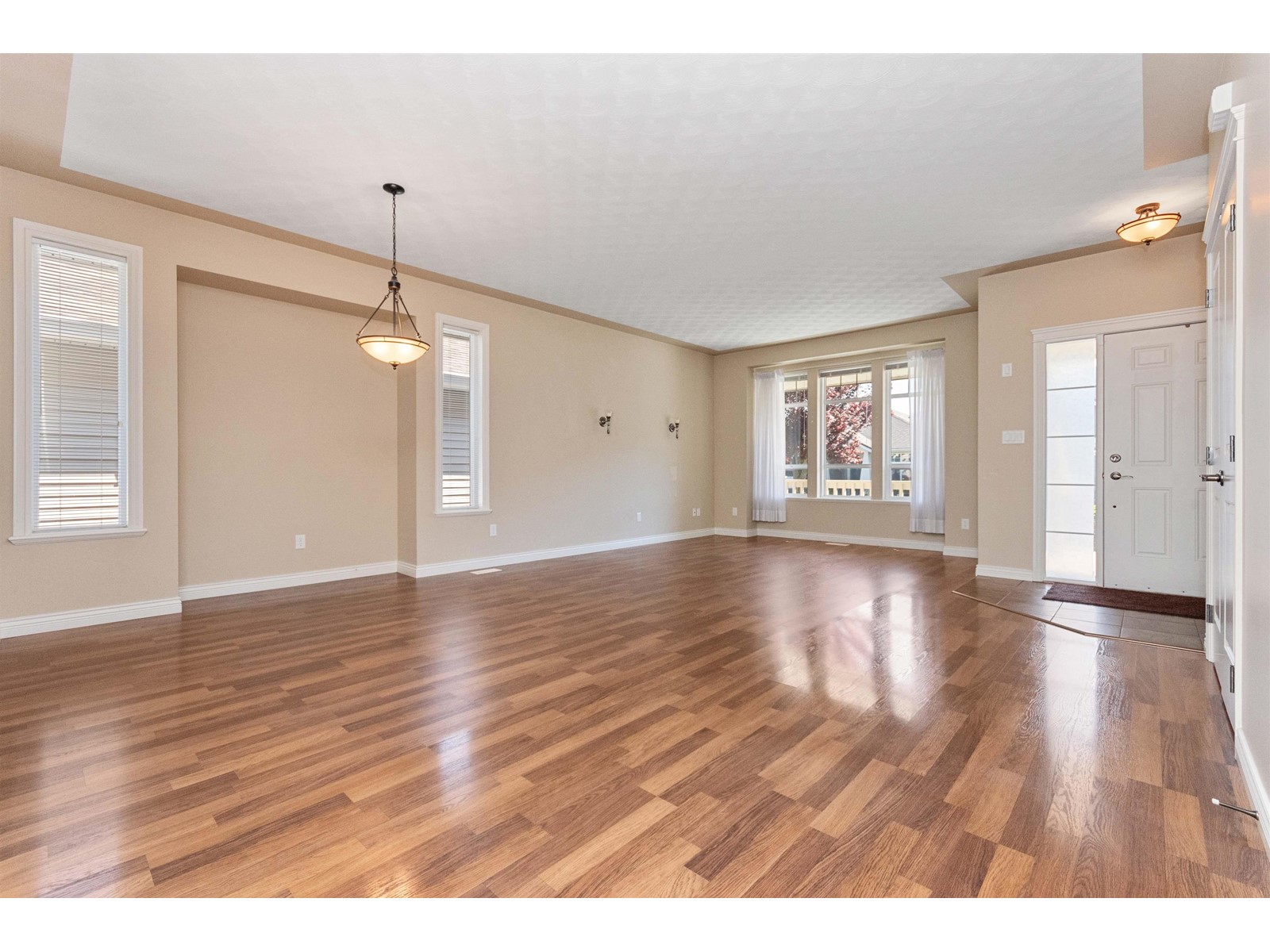 Property at 5953 RIVERSTONE STREET image 3