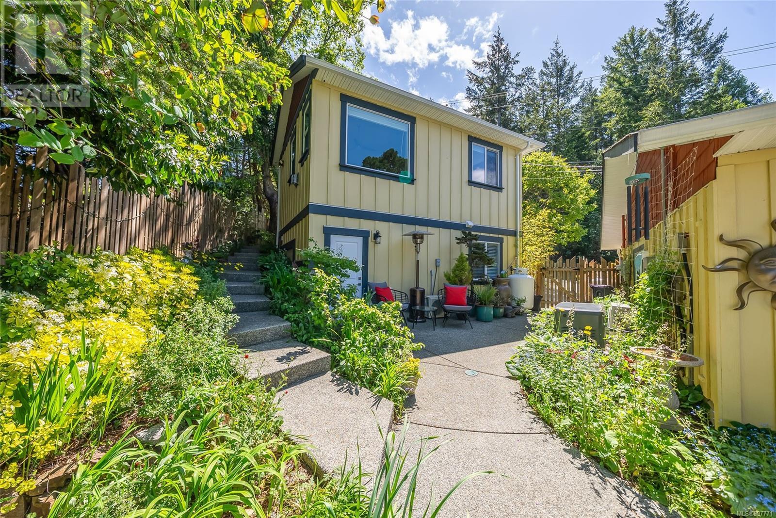 Property at 3259 Dolphin Dr image 4