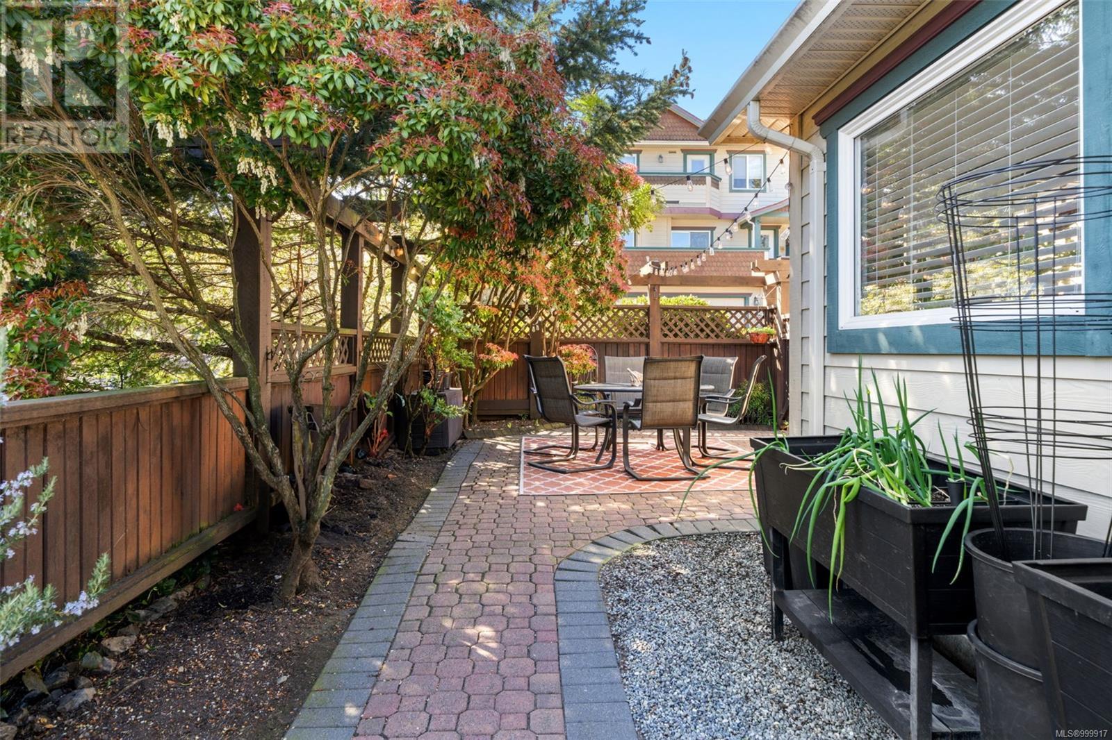 1 106 Aldersmith Pl, View Royal, British Columbia  V9A 7M8 - Photo 4 - 999917