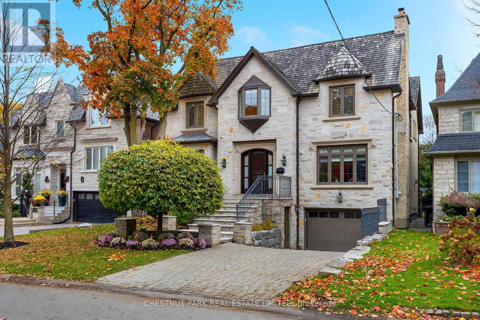 269 ST LEONARD'S AVENUE, Toronto, Ontario