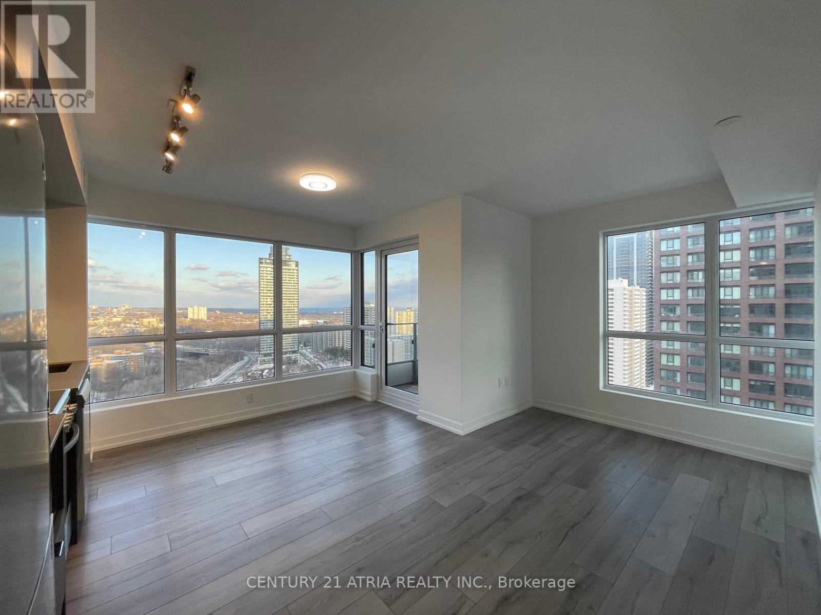 2011 - 395 Bloor Street E, Toronto, Ontario  M4W 0B4 - Photo 2 - C12148901