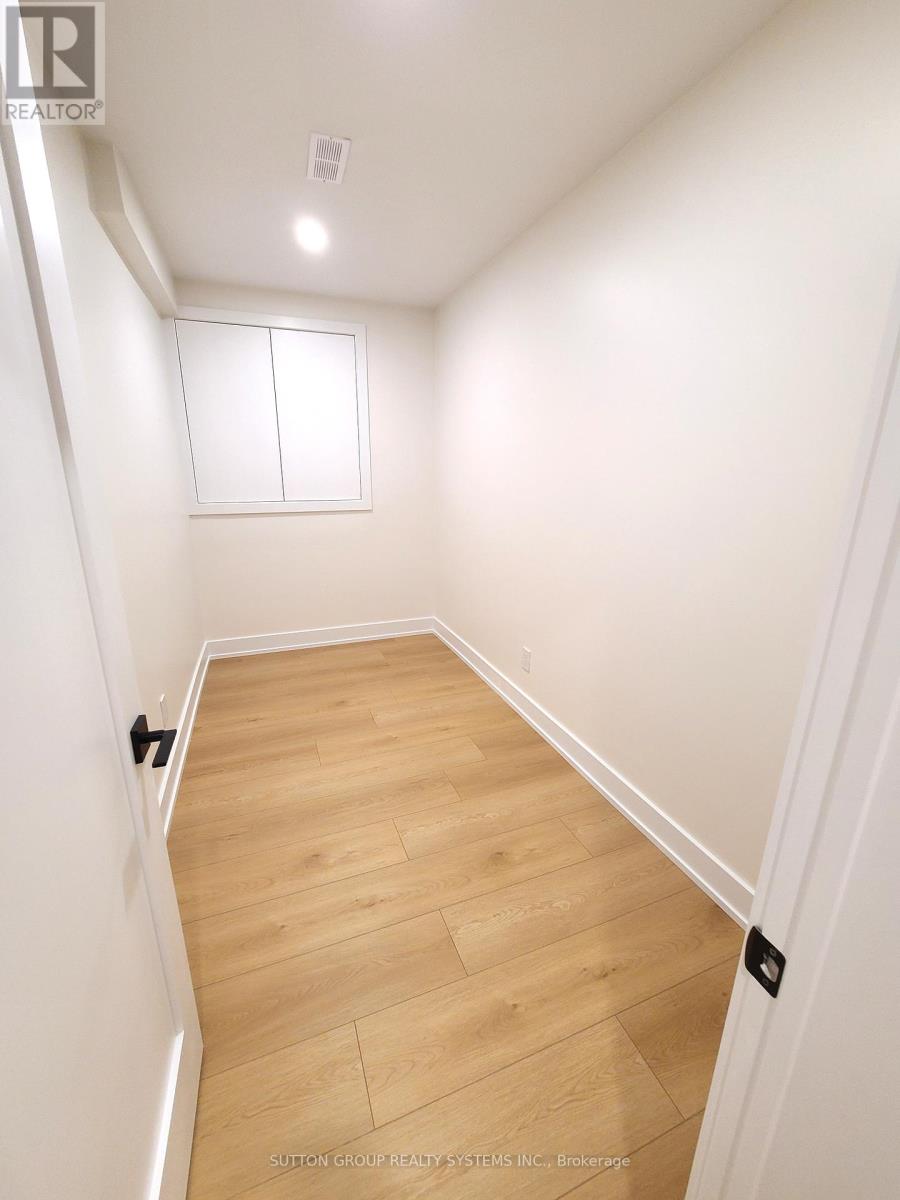 21 South Kingsway, Toronto, Ontario  M6S 3T2 - Photo 39 - W12022518