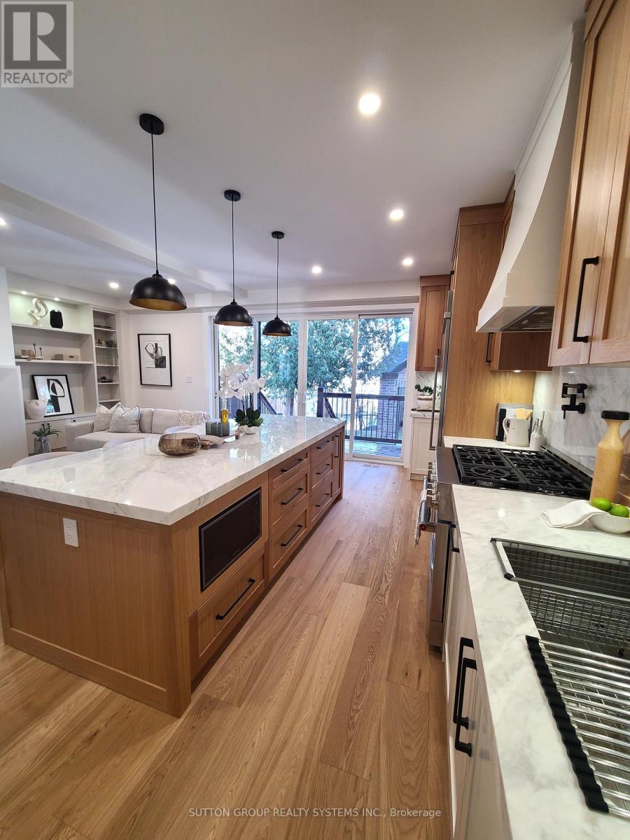 21 South Kingsway, Toronto, Ontario  M6S 3T2 - Photo 17 - W12022518