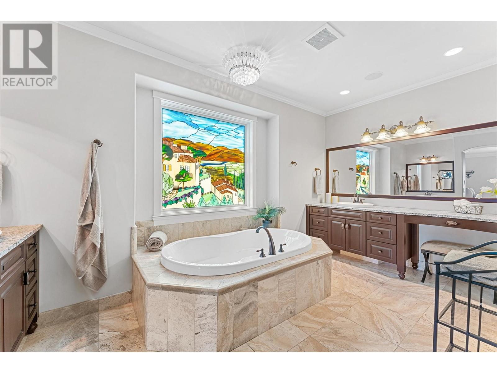 660 Almandine Court, Kelowna, British Columbia  V1W 4Z5 - Photo 29 - 10347767