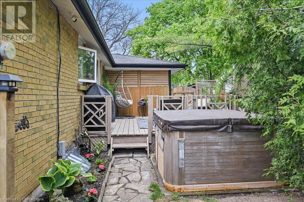 747 Mullin Way, Burlington, Ontario  L7L 4J8 - Photo 40 - 40728944