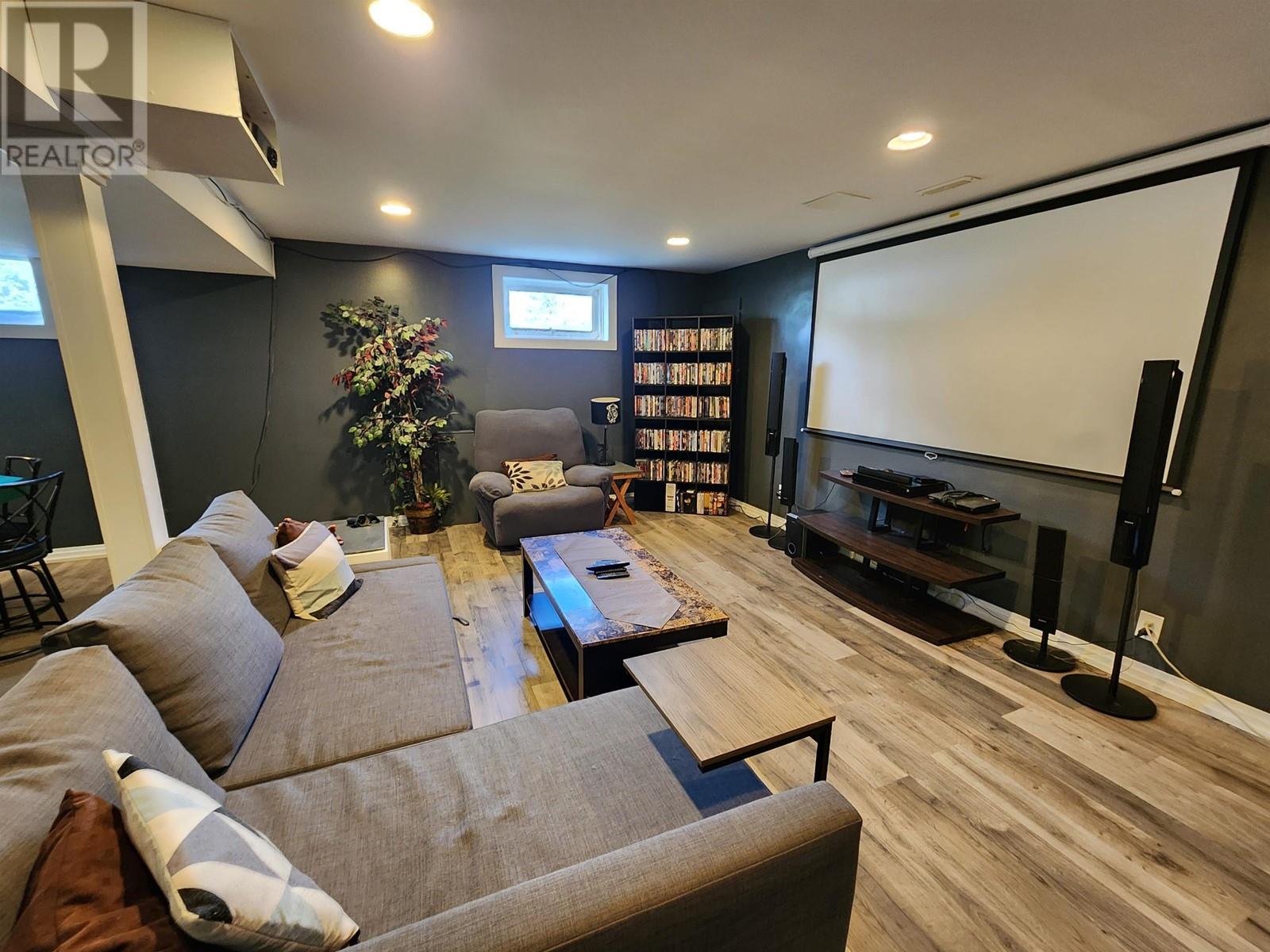 Property at 6151 E CALEDONIA CRESCENT image 3