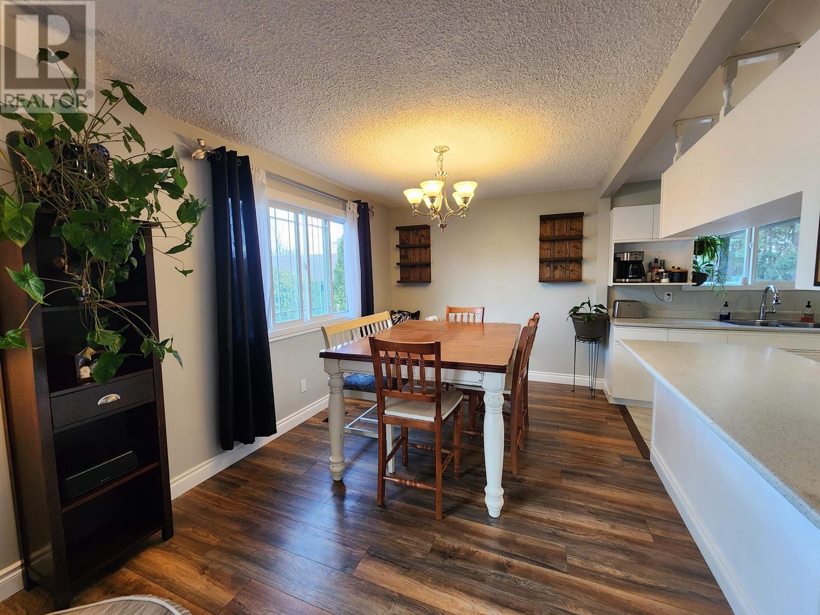 Property at 6151 E CALEDONIA CRESCENT image 5