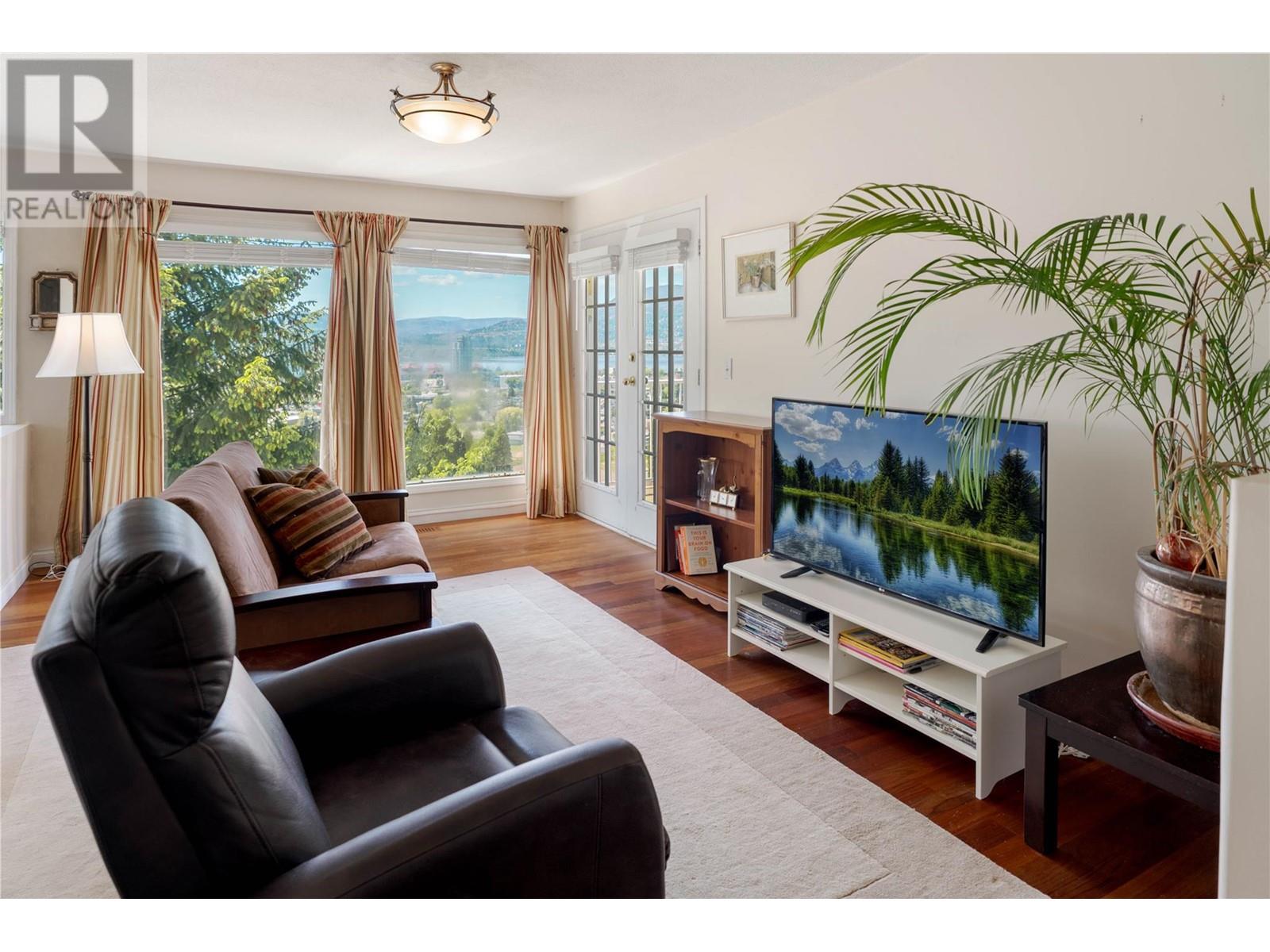 740 Royal Pine Drive, Kelowna, British Columbia  V1Y 9G2 - Photo 12 - 10346621