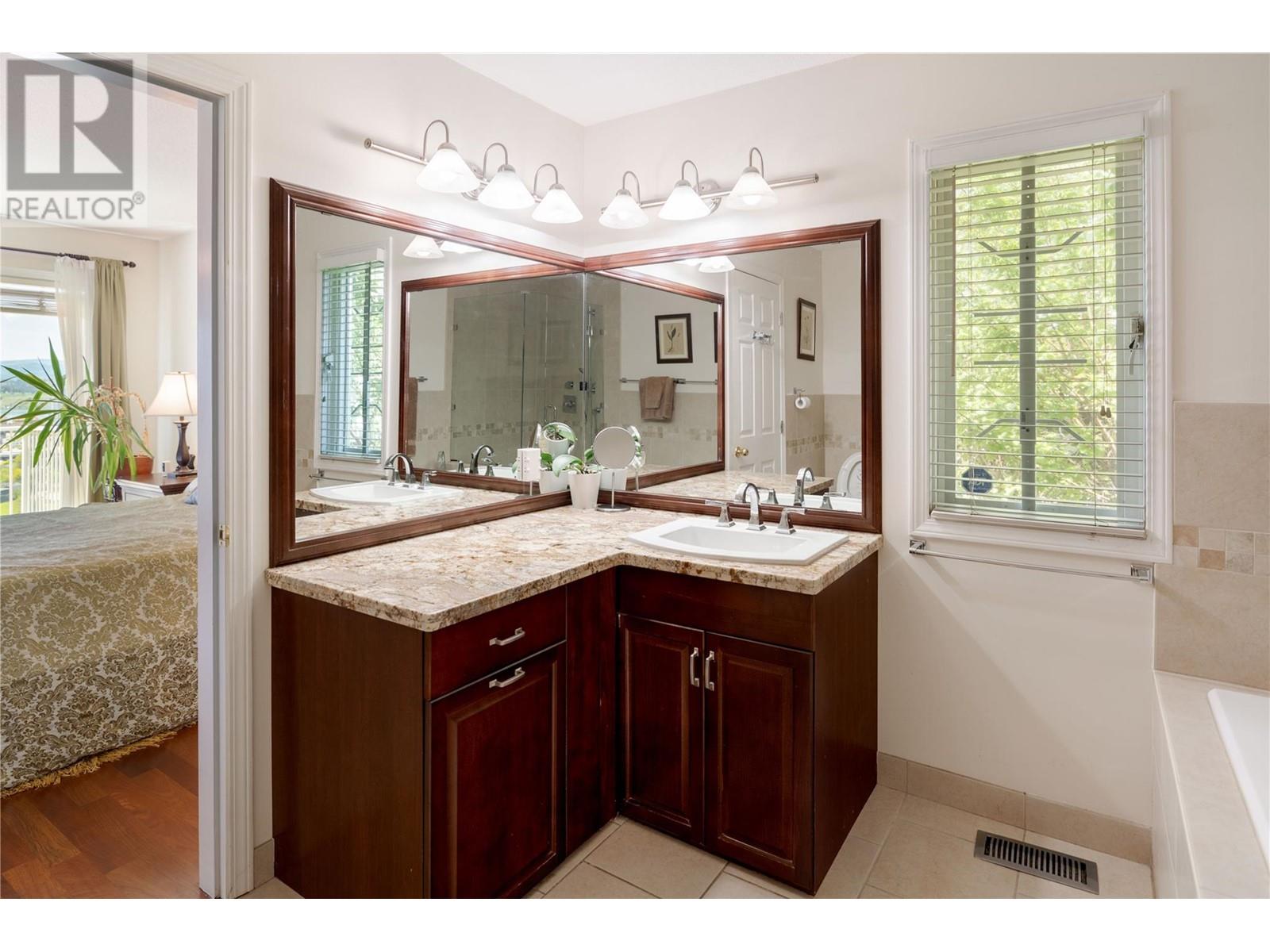 740 Royal Pine Drive, Kelowna, British Columbia  V1Y 9G2 - Photo 20 - 10346621
