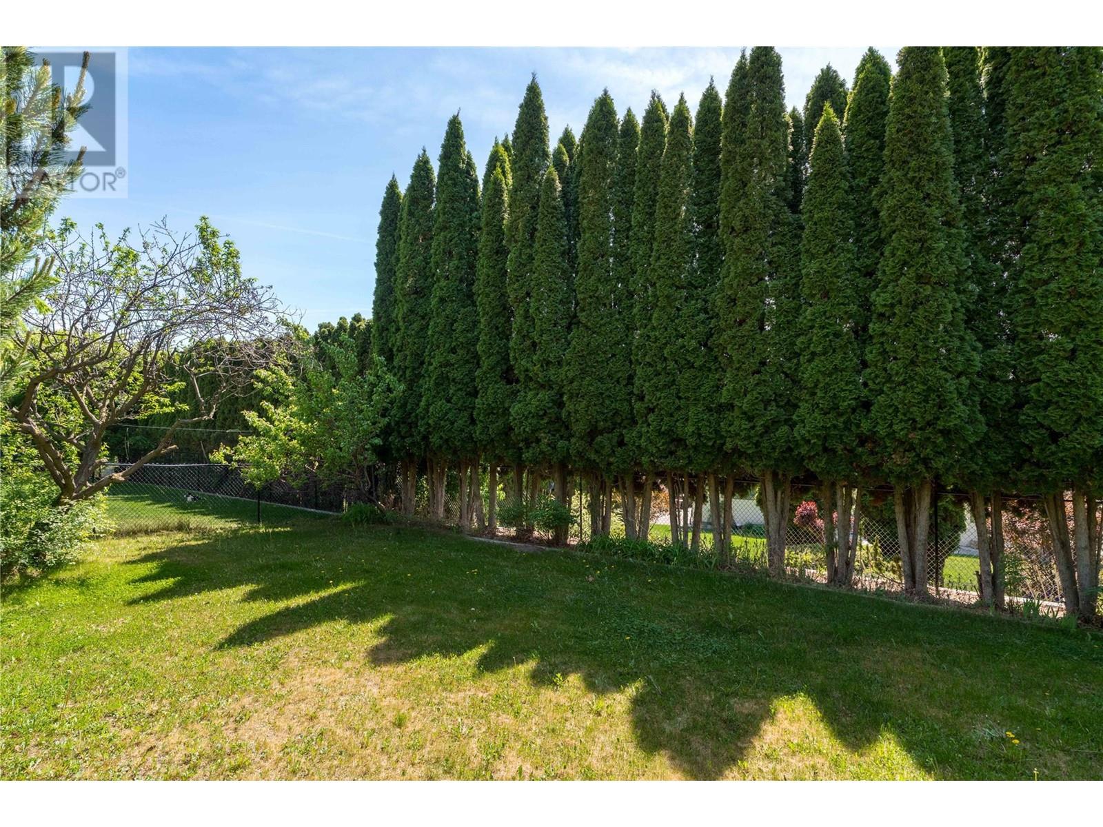 740 Royal Pine Drive, Kelowna, British Columbia  V1Y 9G2 - Photo 33 - 10346621
