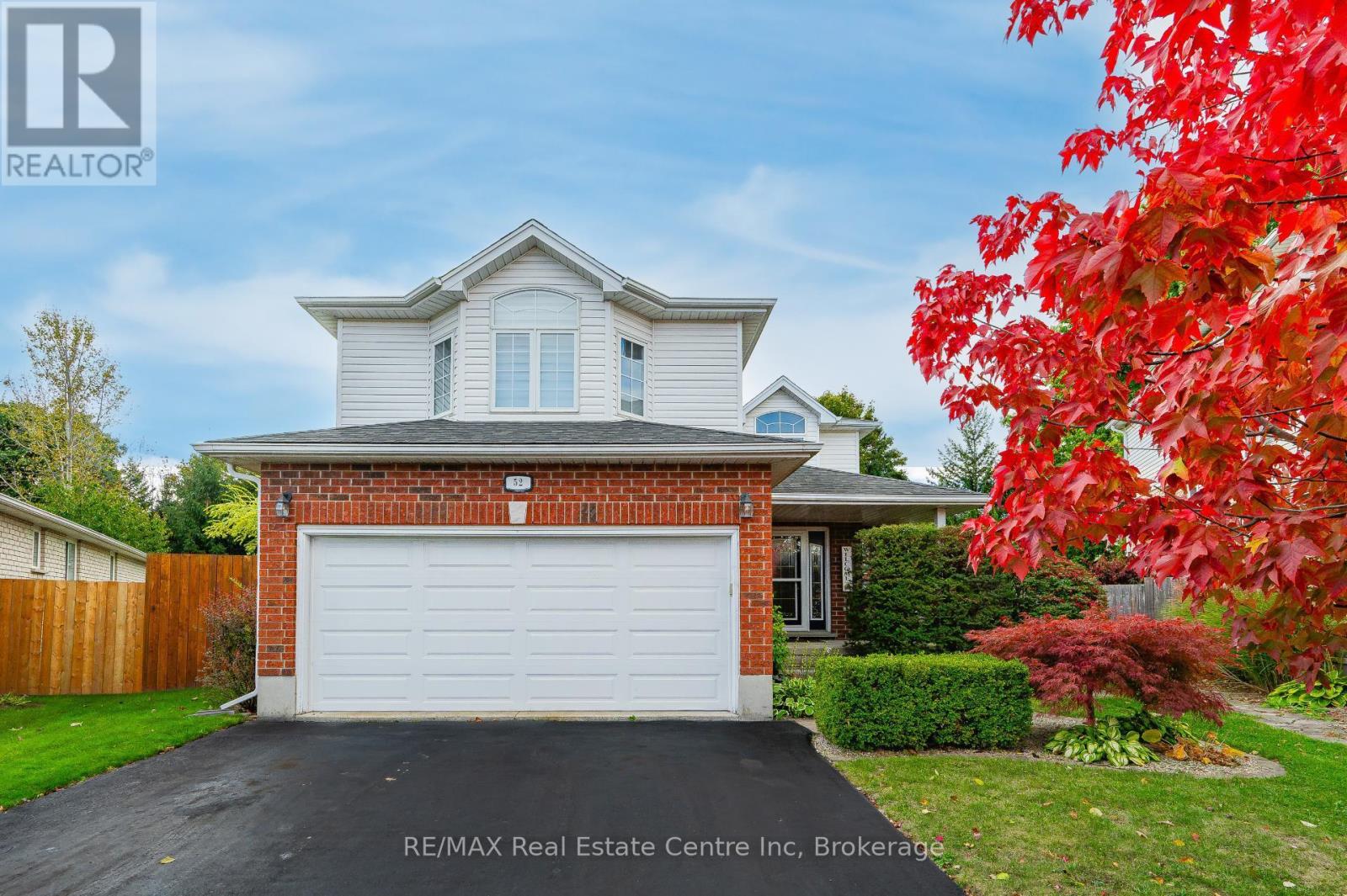 52 Bond Court, Guelph, Ontario  N1H 8N7 - Photo 1 - X12148941
