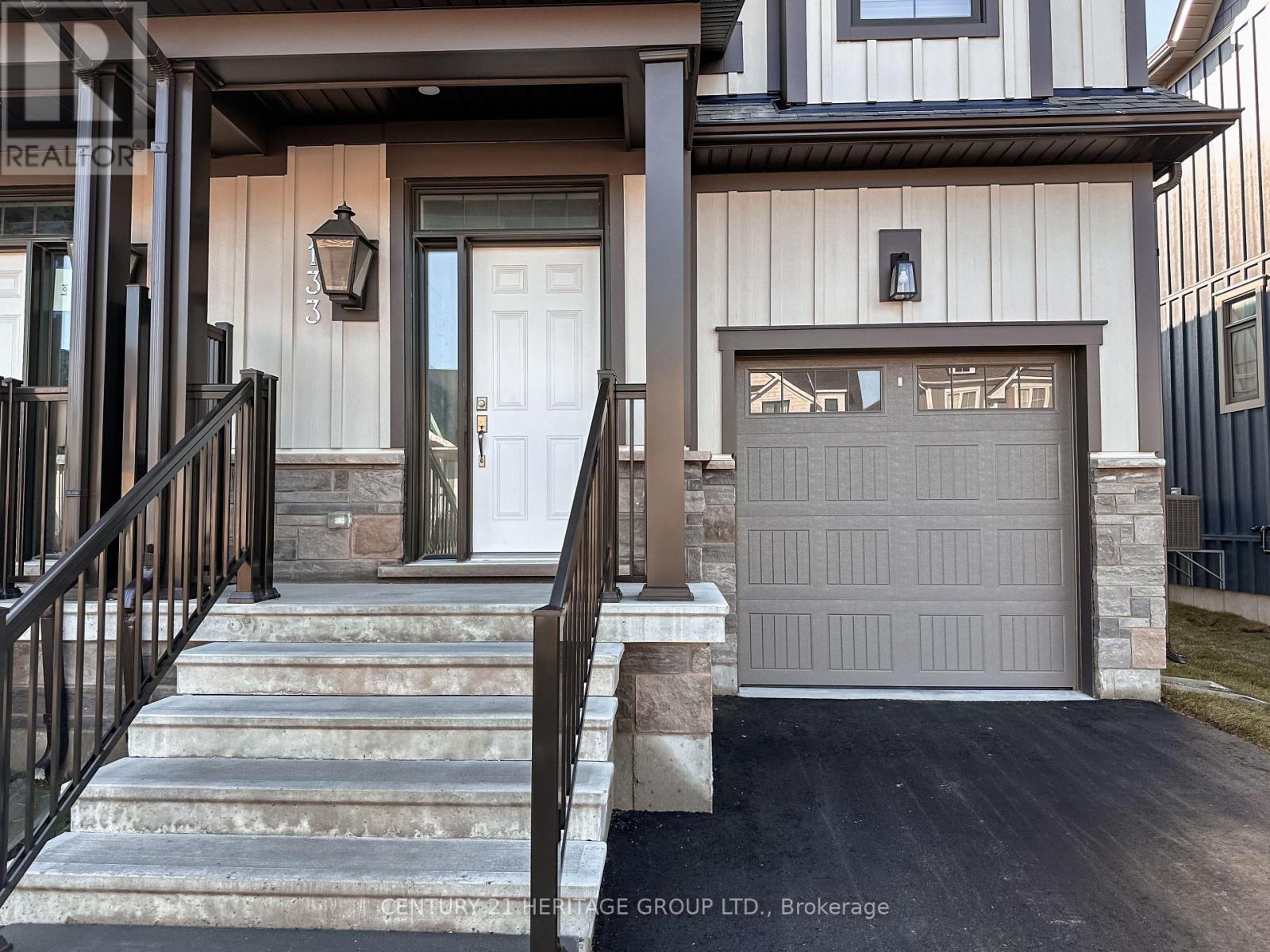 133 Black Willow Crescent, Blue Mountains, Ontario  L9Y 5L7 - Photo 2 - X12148915