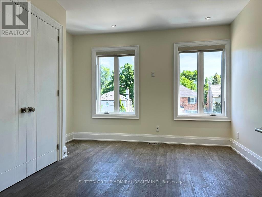 Upper - 266 Lawrence Avenue E, Toronto, Ontario  M4N 1T4 - Photo 15 - C12148933