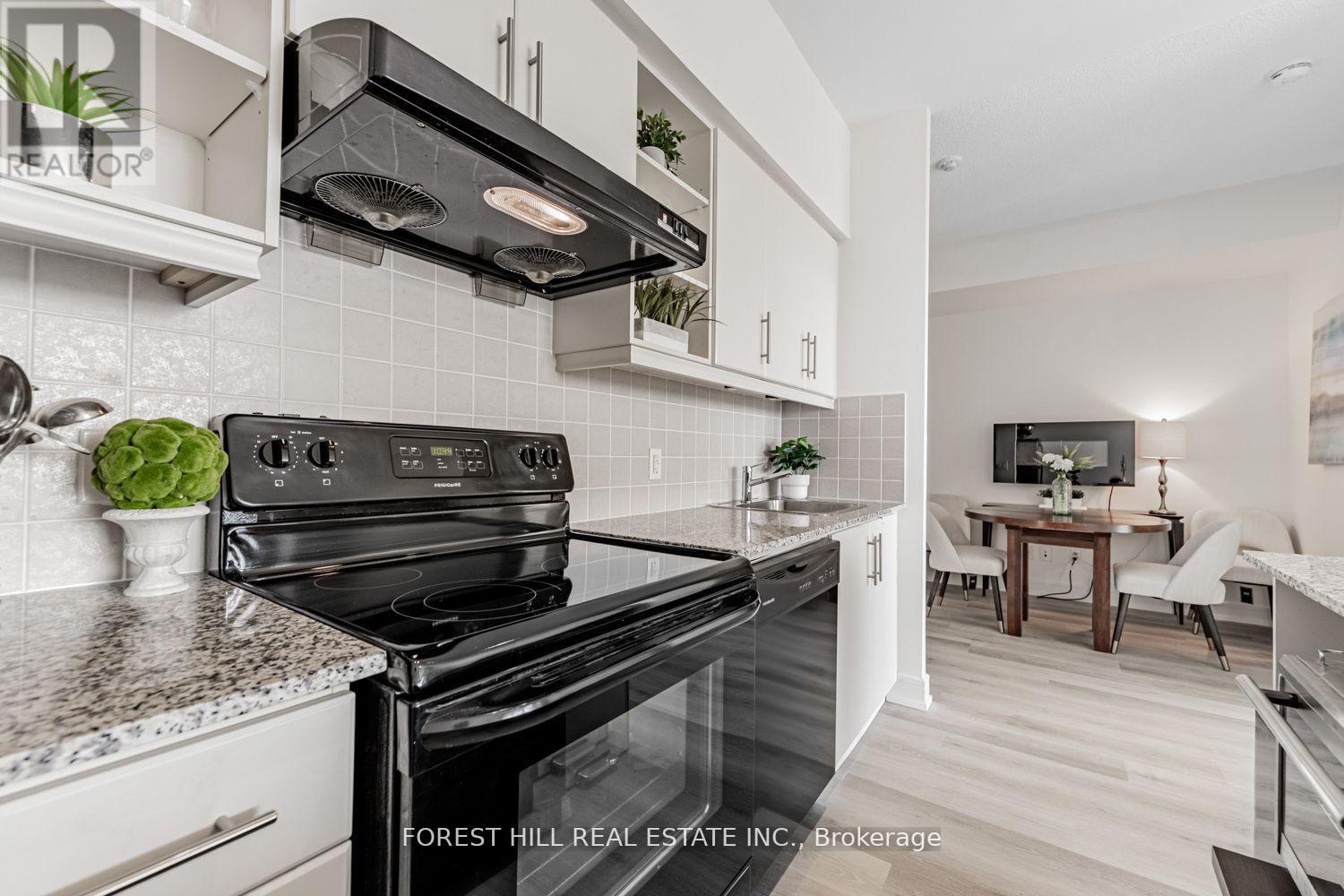 Lph13 - 35 Brian Peck Crescent, Toronto, Ontario  M4G 0A5 - Photo 11 - C12148949